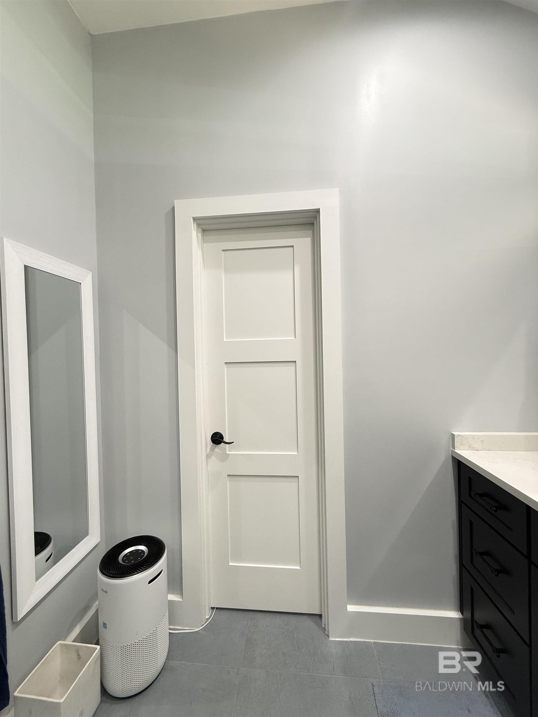 https://zimg.paragon.ice.com/ParagonImages/Property/PG/BCAR/398123/36/0/0/5c1df8a08c575307b35dd94efe0b48de/7/7a10c22af84a843d8793574d79cea7b4/398123-bf563a39-28ec-495c-bc7f-fae07688e258.JPG