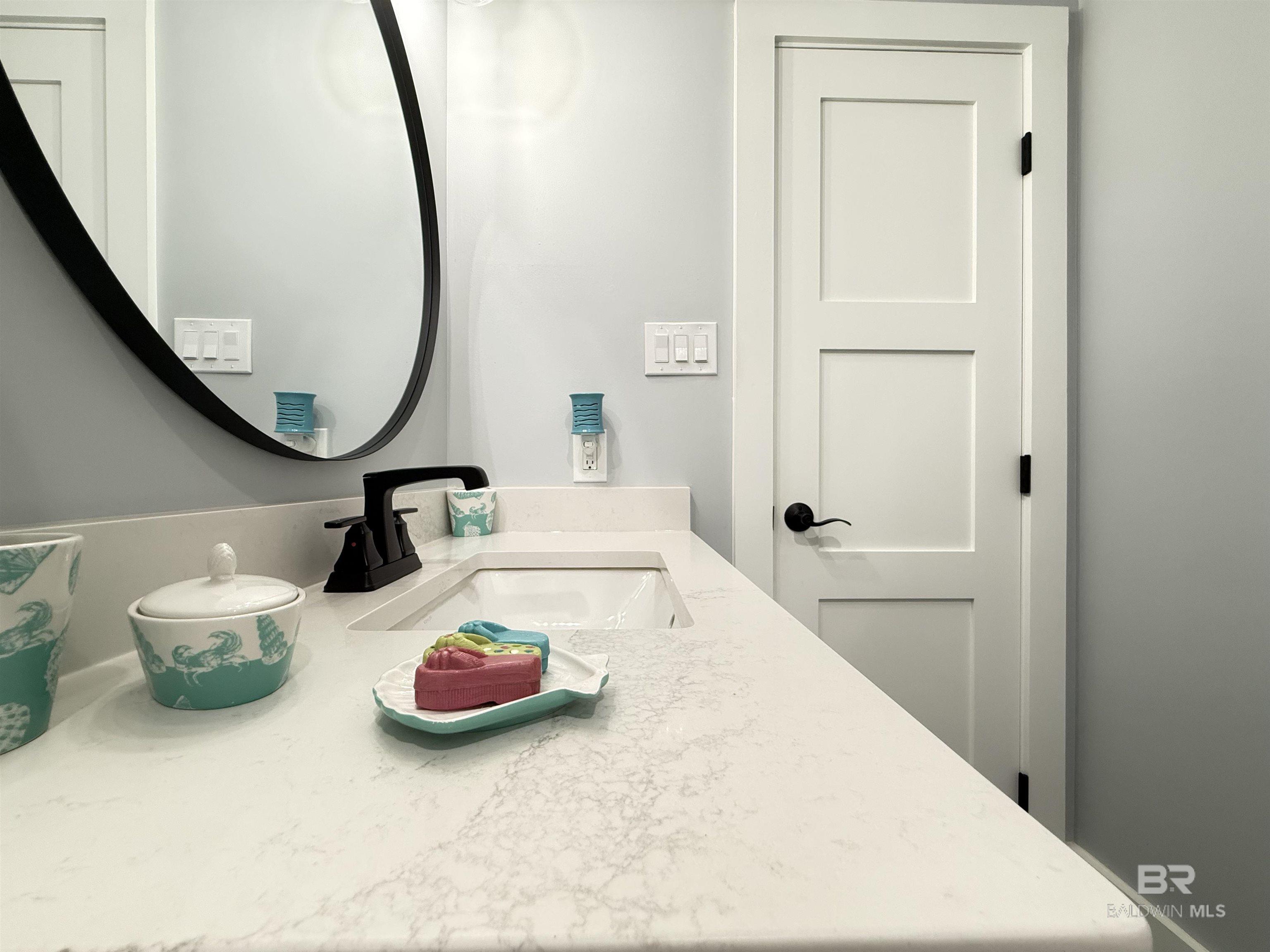 https://zimg.paragon.ice.com/ParagonImages/Property/PG/BCAR/398123/51/0/0/c94f9428d9001d6312b114c5eb563e55/7/7a10c22af84a843d8793574d79cea7b4/398123-7e22ab04-8d11-4169-9835-0fa69990221b.JPG