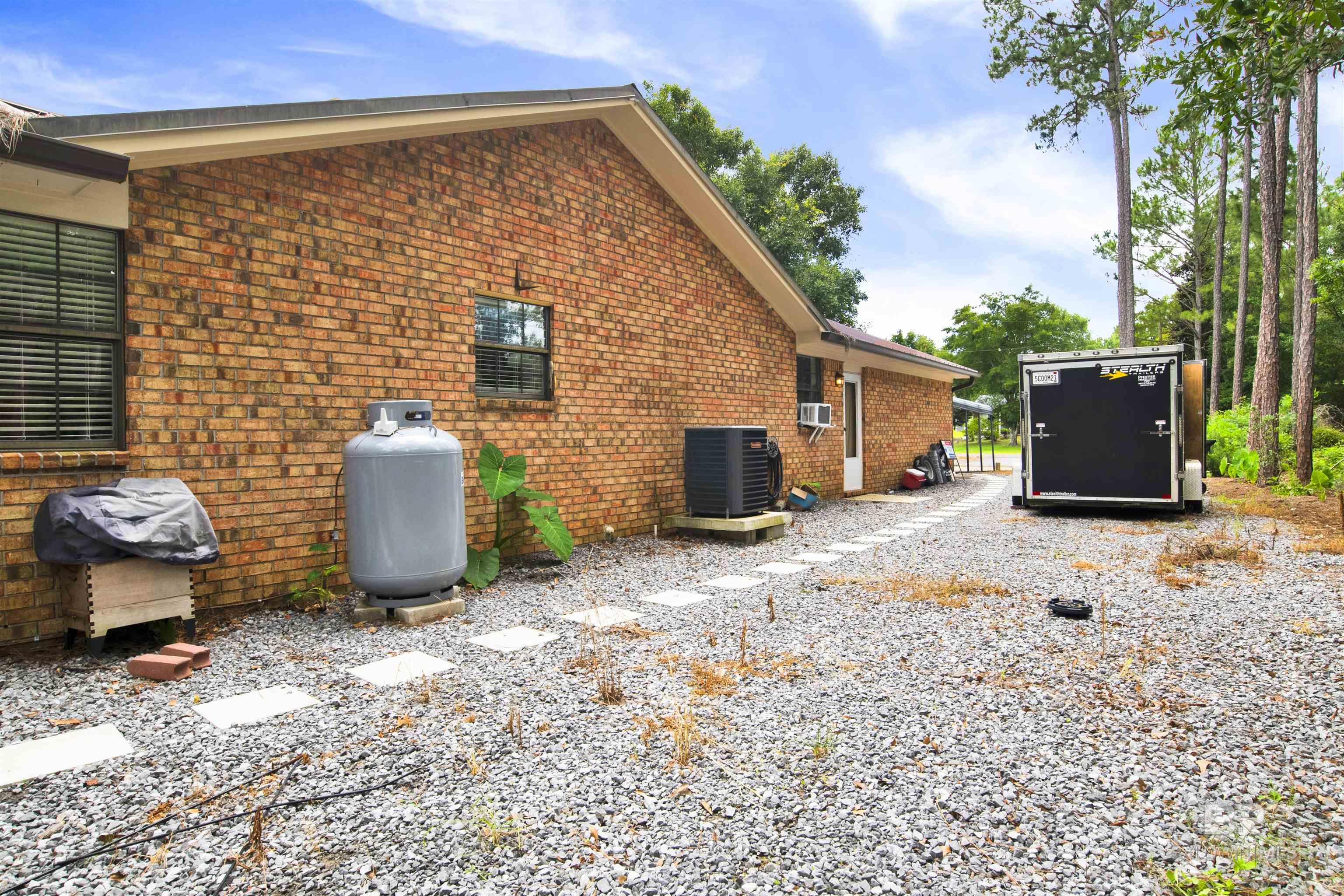 https://zimg.paragon.ice.com/ParagonImages/Property/PG/BCAR/398124/54/0/0/ae0627406ed0a43fa58a57513a21a24f/7/20b752f9435180dc6f87822e4e62b3ae/398124-f49010c6-5285-43be-9428-4816ffdfa192.JPG