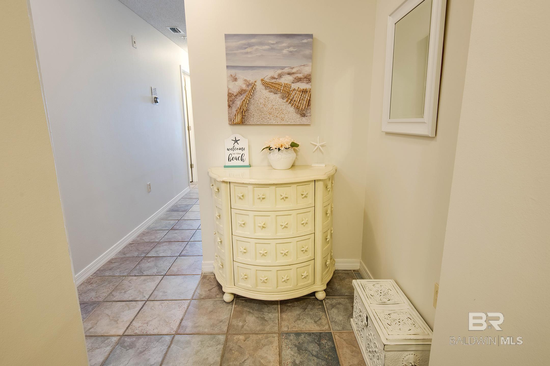 https://zimg.paragon.ice.com/ParagonImages/Property/PG/BCAR/398126/9/0/0/d0f72477131611de061f59f41b1c3eef/7/f0fddcd4a843a54140e3d6226c77fd23/398126-97867960-936c-4a51-a3c1-976d1063557a.JPG