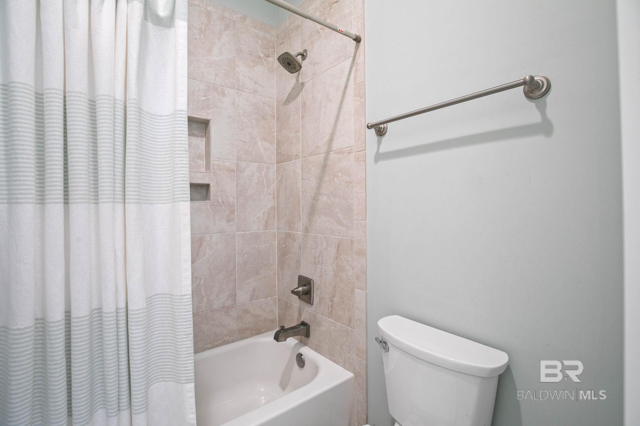 398132 | Photo 32