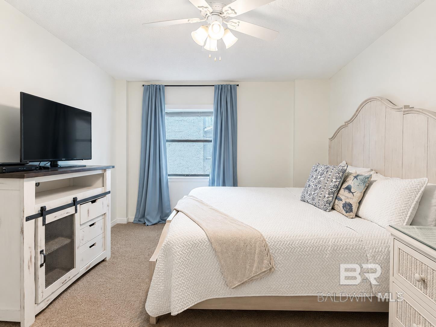 https://zimg.paragon.ice.com/ParagonImages/Property/PG/BCAR/398136/12/0/0/17406e3e788c697cbf58ee5321977302/7/573fba469fb9a4c469941a1174d67702/398136-9faa2607-37ac-4e77-a234-3ab0ee39c8fc.JPG