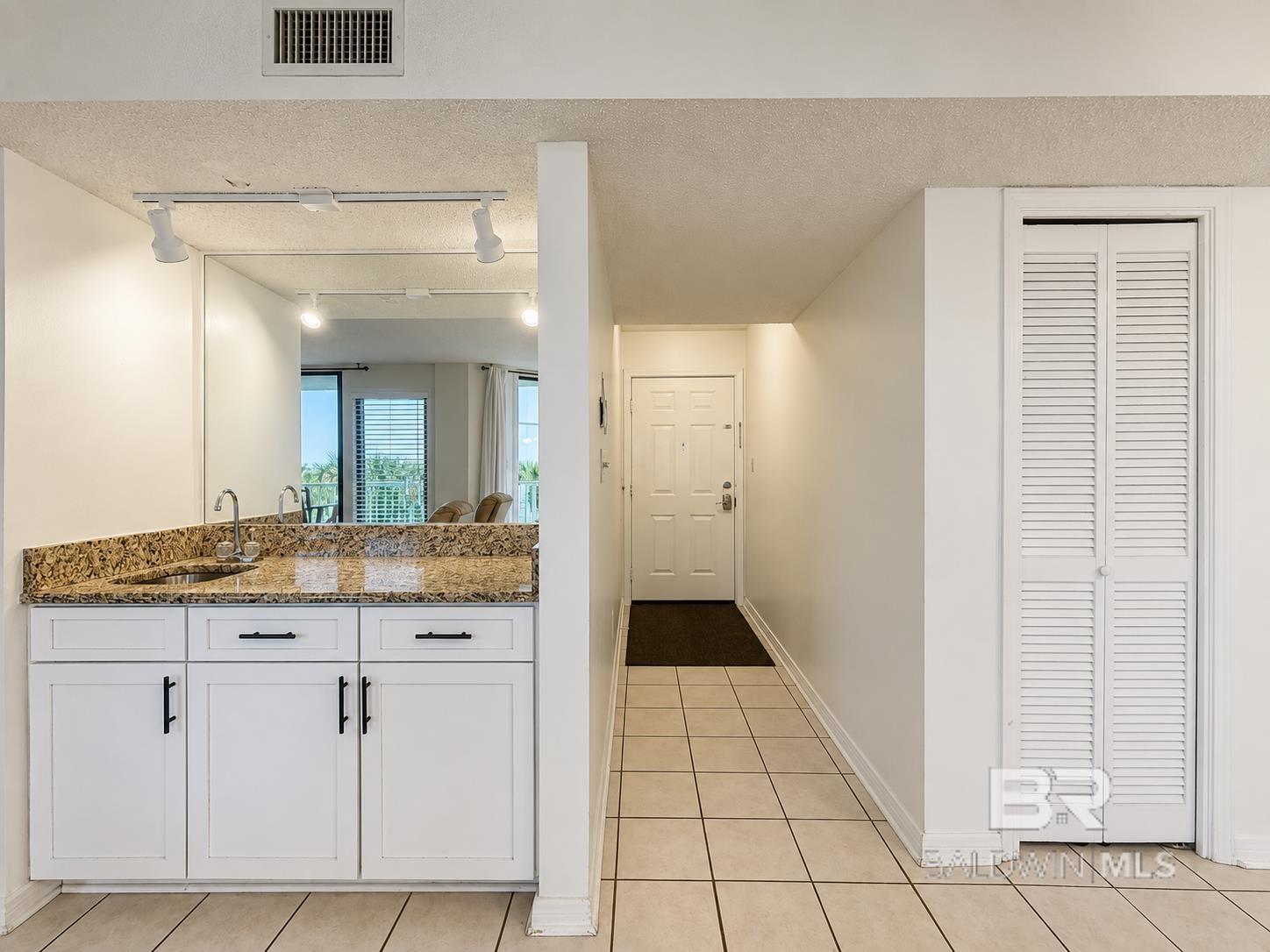 https://zimg.paragon.ice.com/ParagonImages/Property/PG/BCAR/398136/17/0/0/d8387d01f1eeec7f587d7994d1d8e3d3/7/573fba469fb9a4c469941a1174d67702/398136-b6a1dac0-81b4-42cb-9a1f-6030c87be40e.JPG
