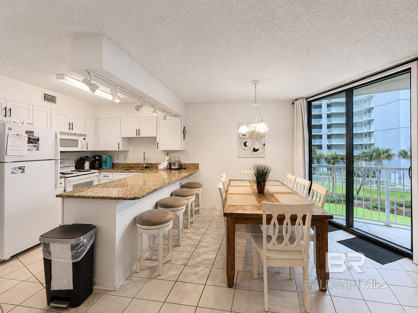 https://zimg.paragon.ice.com/ParagonImages/Property/PG/BCAR/398136/8/0/0/7760c20434bfdef7bd099e9633f118f0/7/573fba469fb9a4c469941a1174d67702/398136-471124cc-56e1-4e7b-991a-86b583d05fcc.JPG
