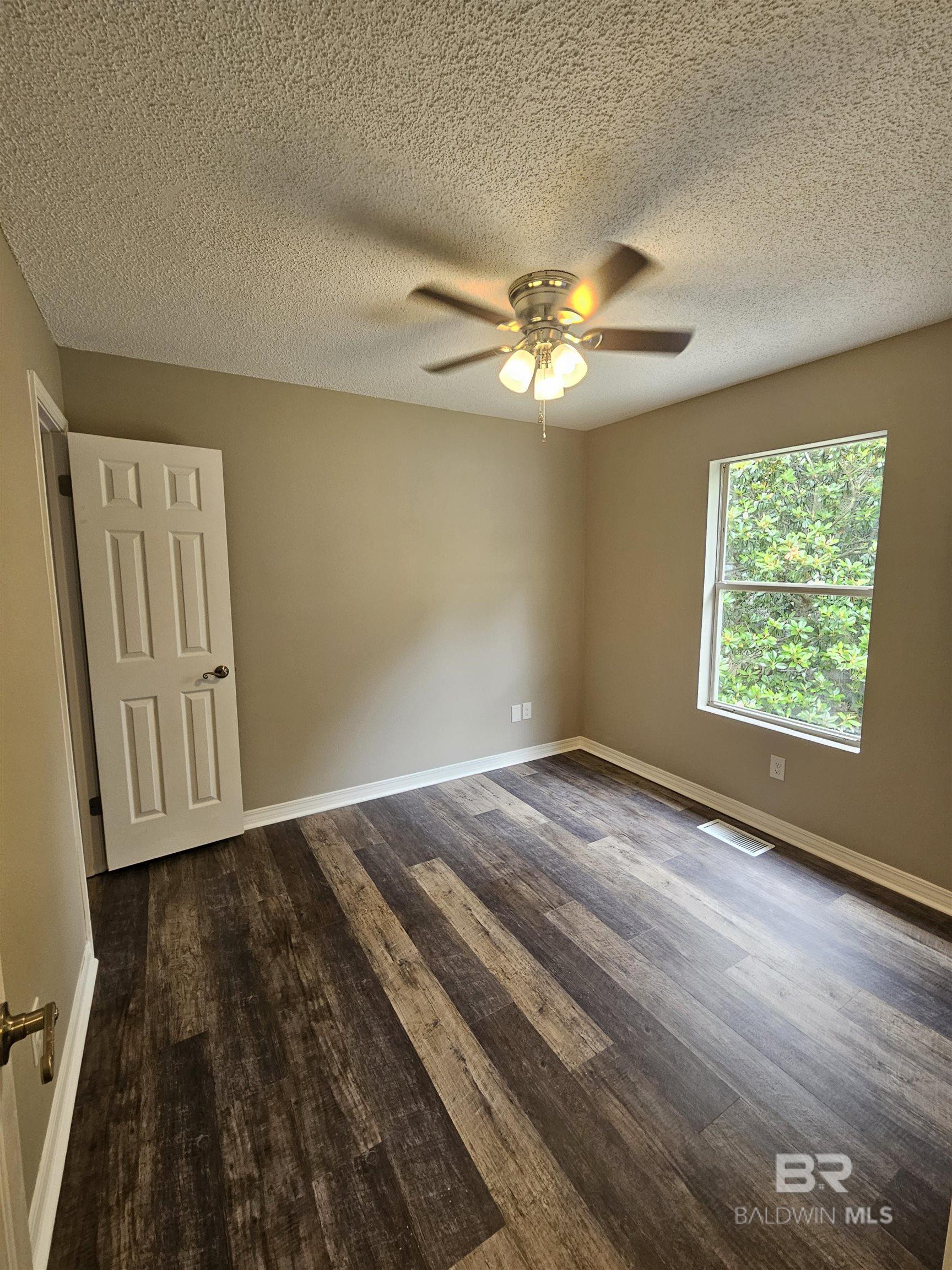 https://zimg.paragon.ice.com/ParagonImages/Property/PG/BCAR/398137/19/0/0/93a7f7213c5185ed152aca77e23f52df/7/90fac06e694c16fea67f02ba37c978c4/398137-34ba7bf3-3a80-4293-ac8f-8fe340e7da0d.JPG
