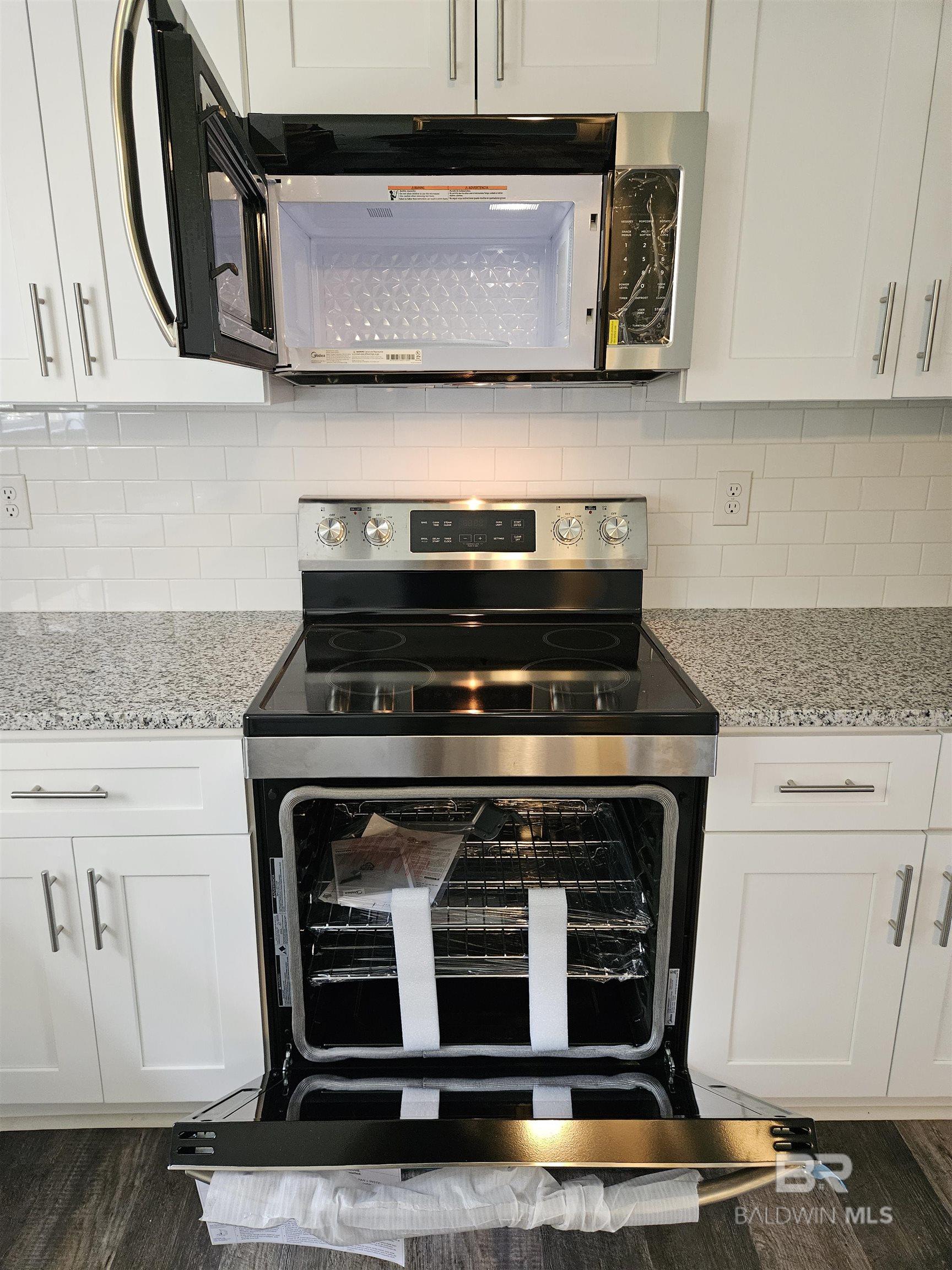 https://zimg.paragon.ice.com/ParagonImages/Property/PG/BCAR/398137/4/0/0/5a76b2a33855bfe1a8d7e4f266e6c115/7/90fac06e694c16fea67f02ba37c978c4/398137-402045c7-9eb6-4cd8-b41f-0b662ee7839d.JPG