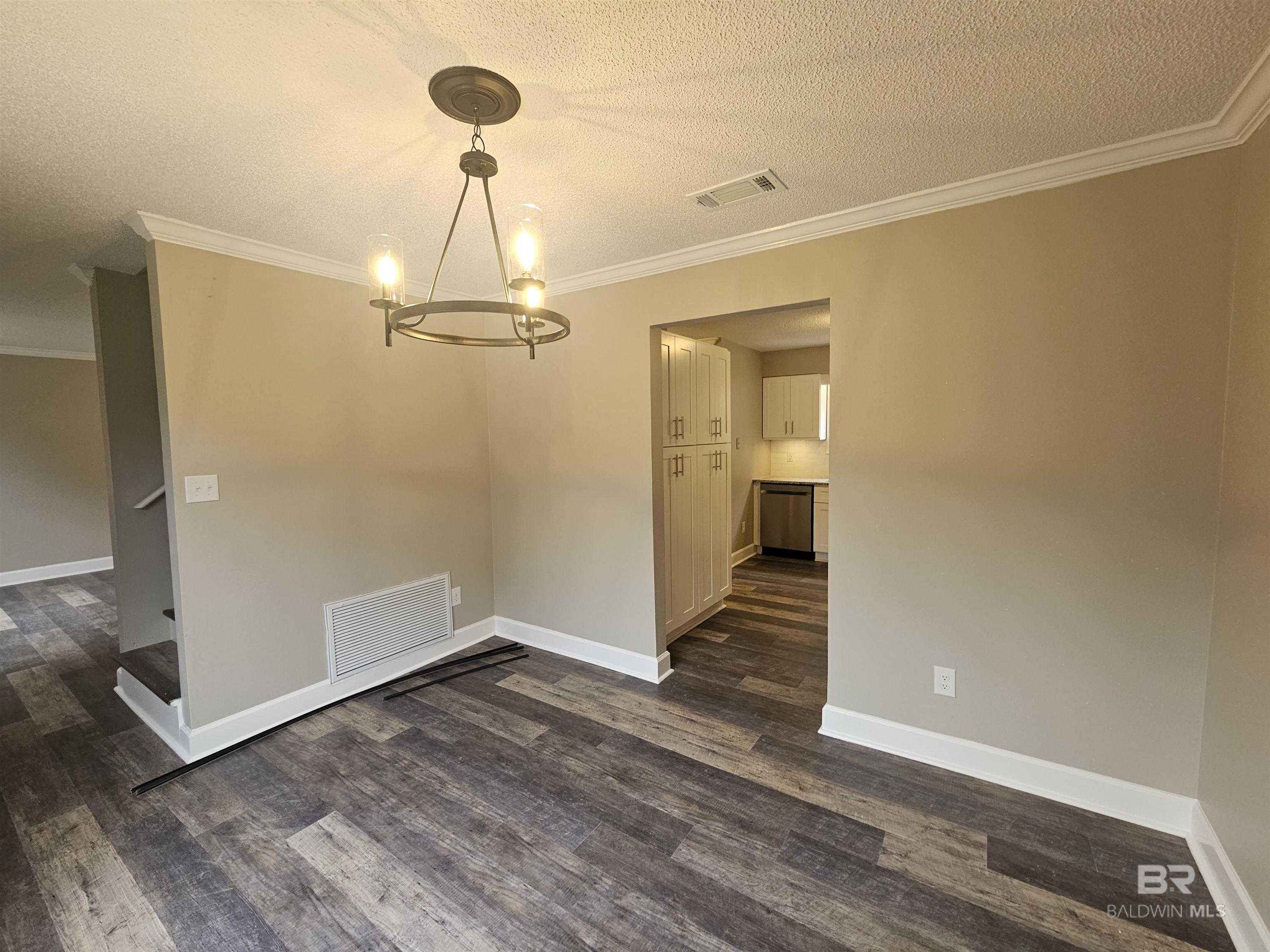https://zimg.paragon.ice.com/ParagonImages/Property/PG/BCAR/398137/8/0/0/31ce0818ed0017d1ca8c40d6a2f3cfb6/7/90fac06e694c16fea67f02ba37c978c4/398137-b7f0730c-b26f-4601-829e-ab68faba905a.JPG
