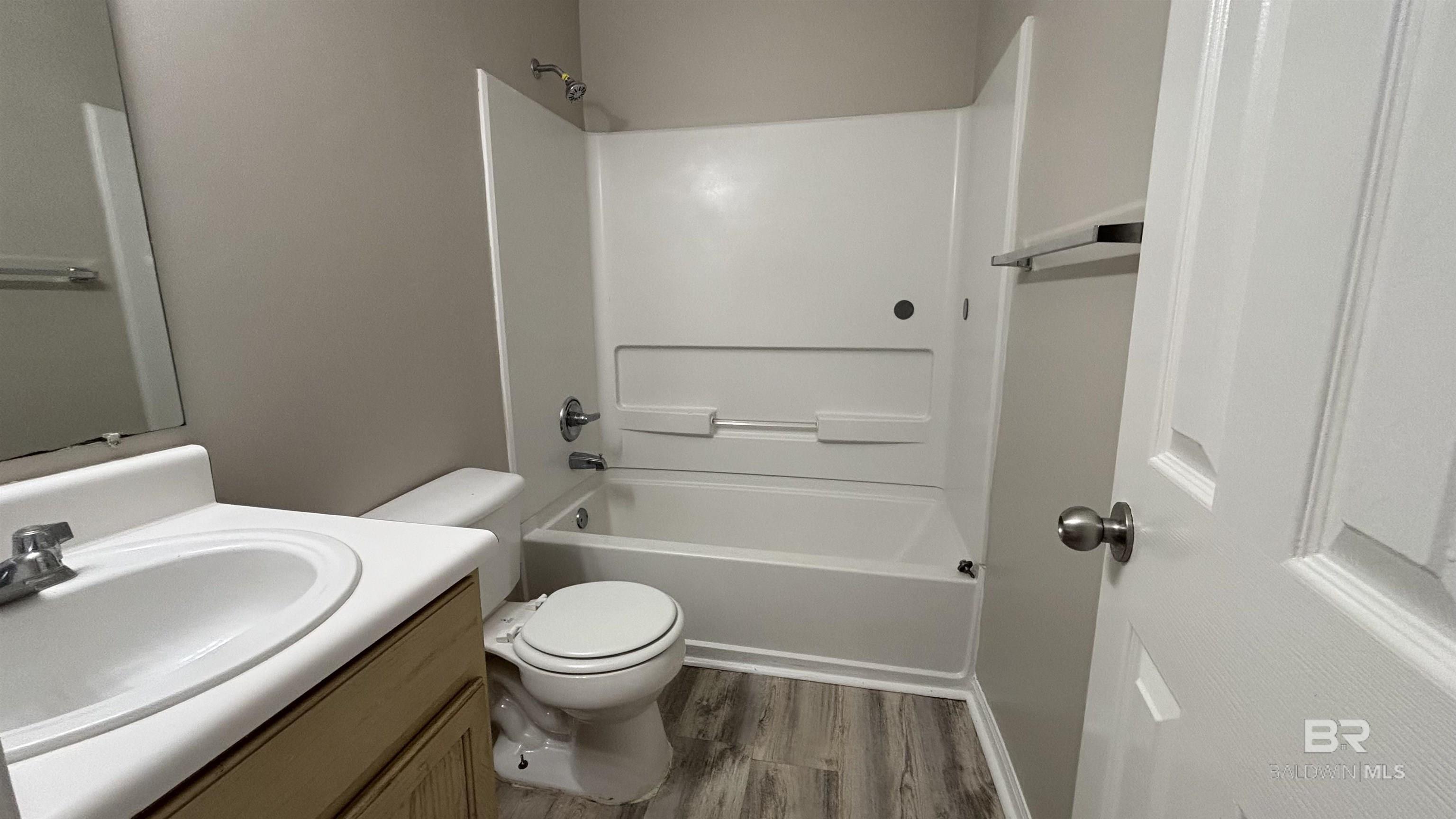 https://zimg.paragon.ice.com/ParagonImages/Property/PG/BCAR/398169/11/0/0/3b0db2b94e6d8d82b12d8b20e3e62265/7/1fee097a66c5576b7a89c5d1e6135193/398169-FF4E3EE0-EE03-4067-A24E-1A3A91141DF4.JPG