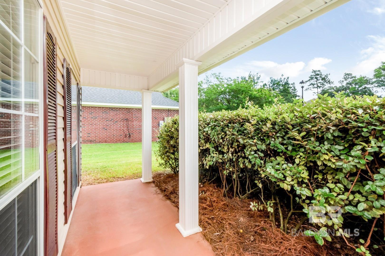 https://zimg.paragon.ice.com/ParagonImages/Property/PG/BCAR/398171/1/0/0/386e50bcd1f066fcea45a88a3f95bd59/7/929e5d3b78932efb884b18f0ff3881c8/398171-9703fb61-cfb3-4362-b25c-ced5583d8152.JPG
