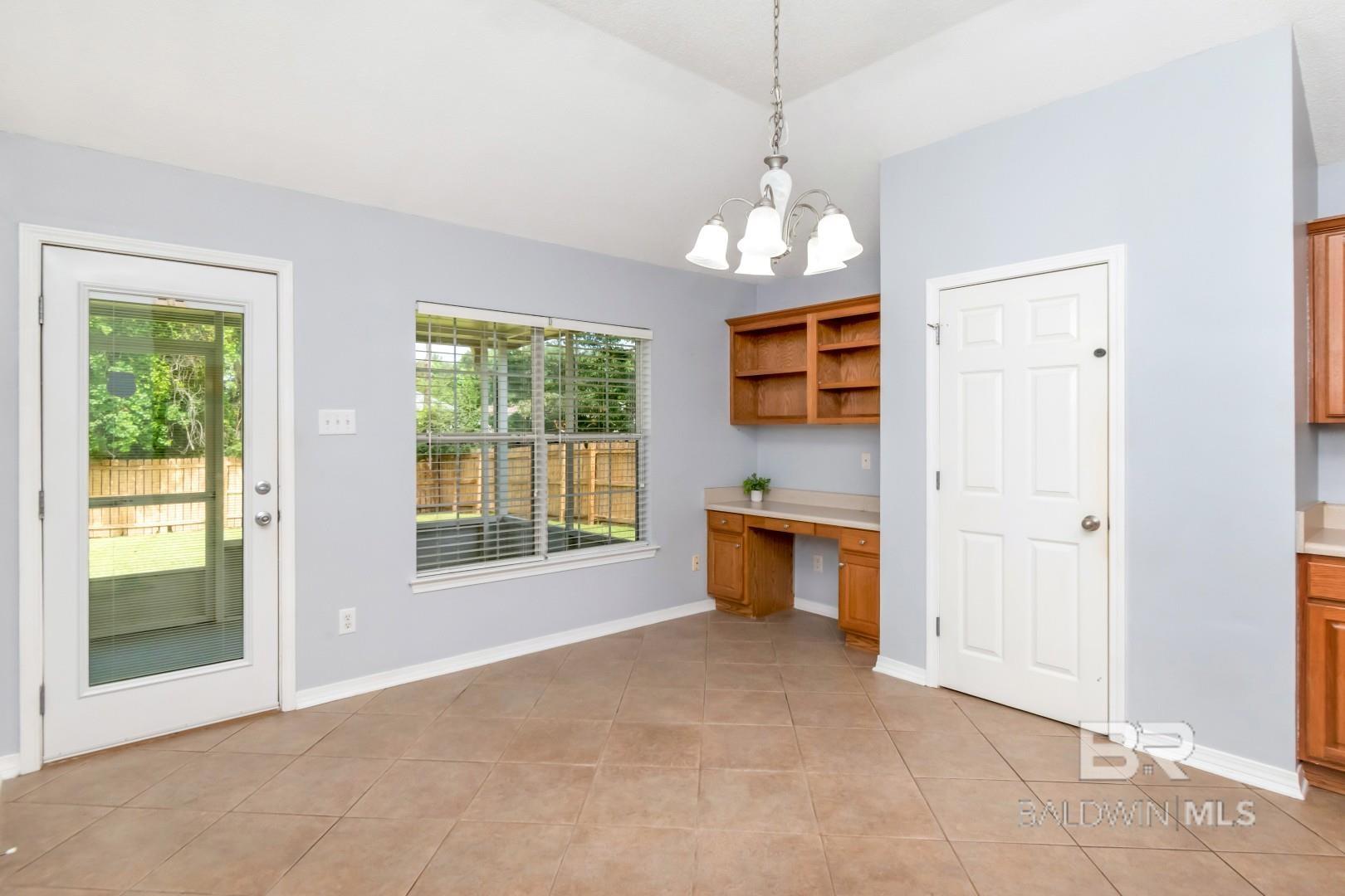 https://zimg.paragon.ice.com/ParagonImages/Property/PG/BCAR/398171/12/0/0/a69d456b865bffb4dfd3e5f7860c393b/7/929e5d3b78932efb884b18f0ff3881c8/398171-c3cb52fc-a29c-4e70-b655-79a59820cd11.JPG