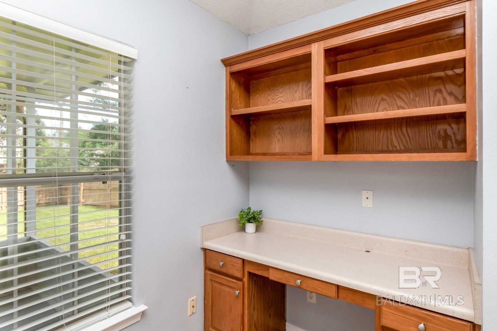 https://zimg.paragon.ice.com/ParagonImages/Property/PG/BCAR/398171/13/0/0/fed746c1792a016be4af36f766924ffe/7/929e5d3b78932efb884b18f0ff3881c8/398171-4aead8fd-824c-4ef0-a711-2f1d35158ebf.JPG