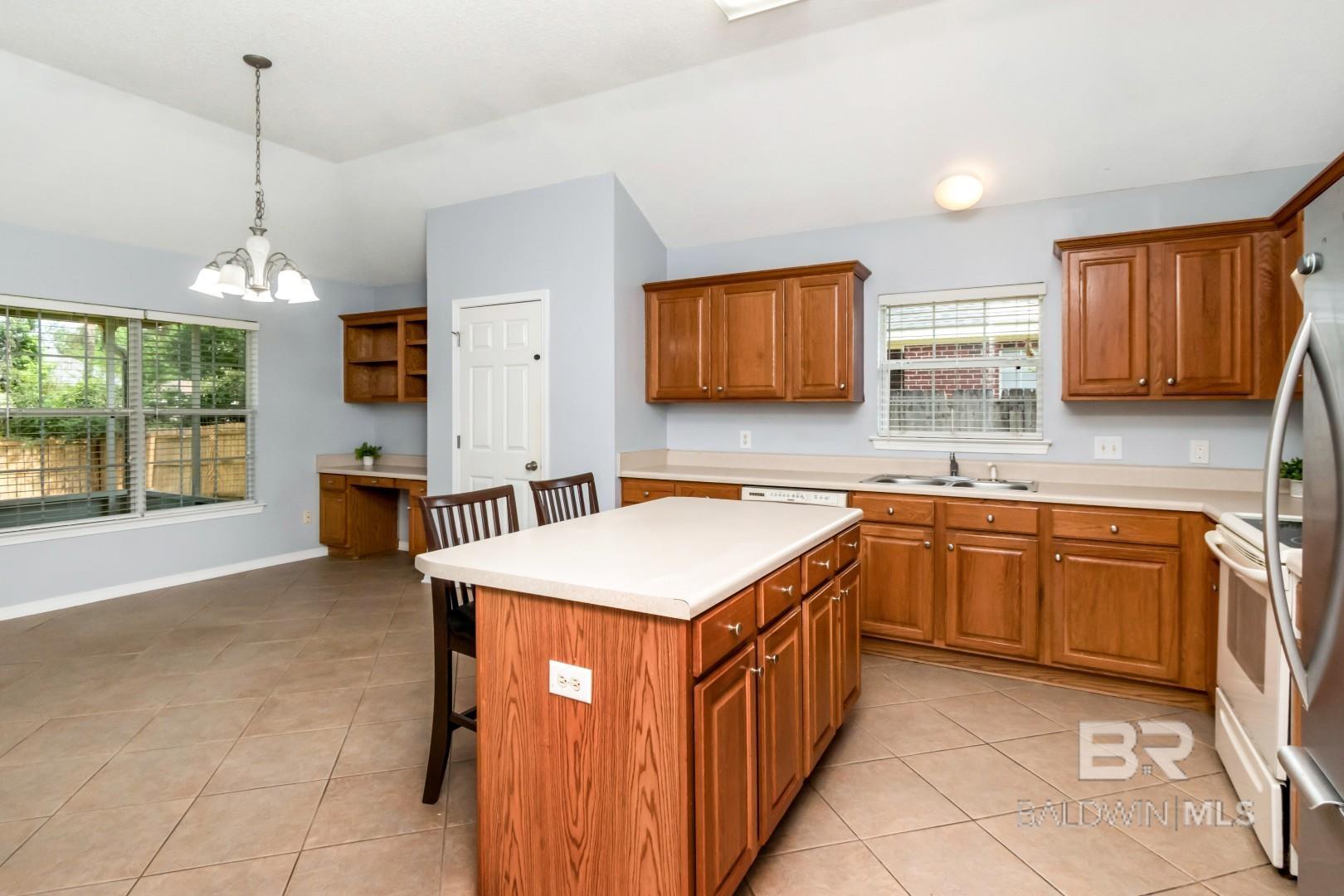 https://zimg.paragon.ice.com/ParagonImages/Property/PG/BCAR/398171/15/0/0/79d7a9513df65aa0c0f6be4bc2977be7/7/929e5d3b78932efb884b18f0ff3881c8/398171-12086589-7d08-44f1-b334-689560d7447f.JPG