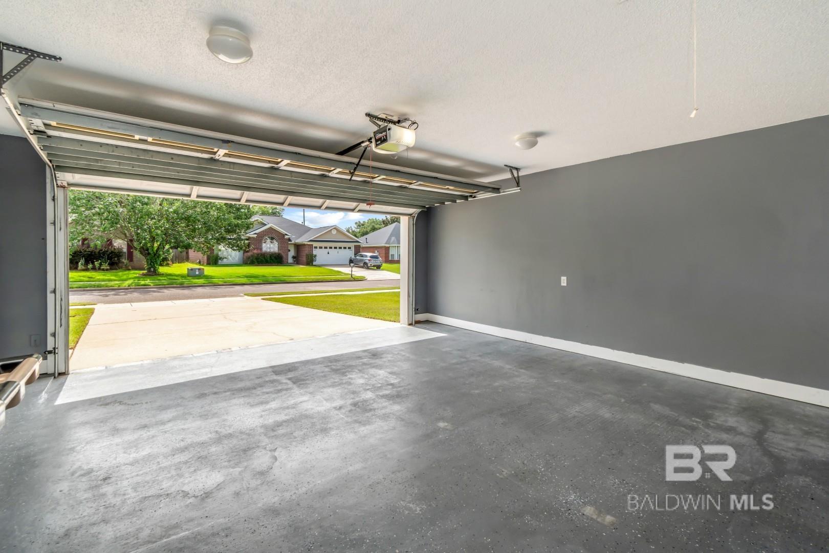 https://zimg.paragon.ice.com/ParagonImages/Property/PG/BCAR/398171/26/0/0/66e60bc1f87de2f2b89e054a667b26c1/7/929e5d3b78932efb884b18f0ff3881c8/398171-c9ea3abc-d6bd-4346-a6f7-56febac16d6b.JPG