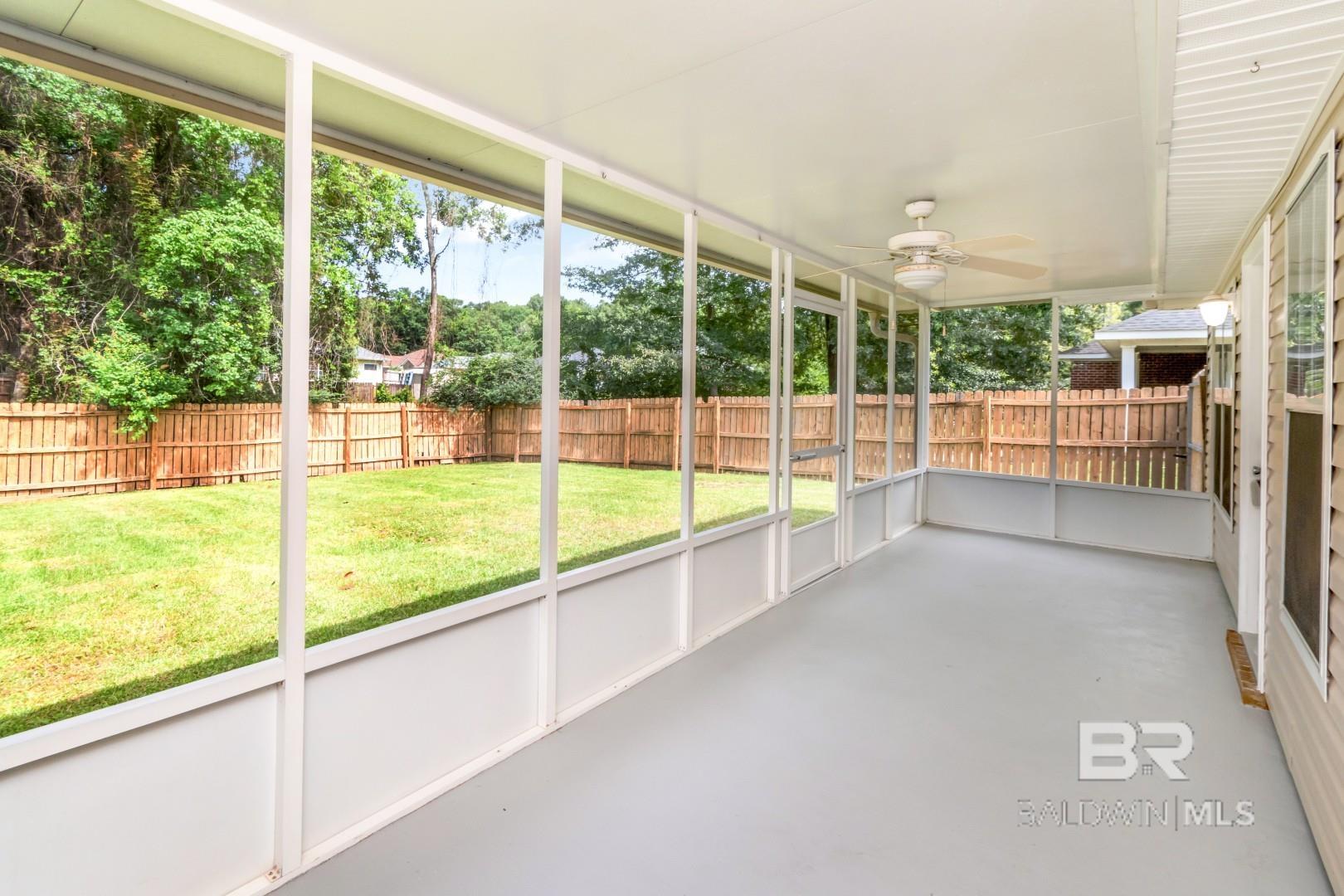 https://zimg.paragon.ice.com/ParagonImages/Property/PG/BCAR/398171/29/0/0/40fde3b2eecee62cbdb144d586e48672/7/929e5d3b78932efb884b18f0ff3881c8/398171-48847aa5-c21b-4ffb-9ee2-cb79bec1164e.JPG