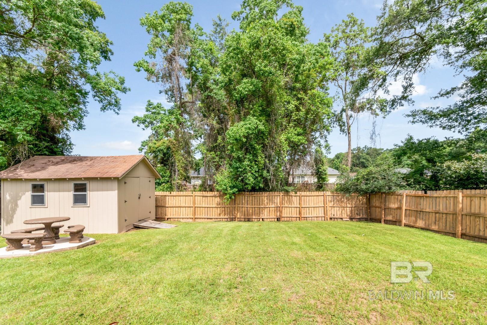 https://zimg.paragon.ice.com/ParagonImages/Property/PG/BCAR/398171/30/0/0/4c6797f811bdc9b12f6a0d66cf93ecdd/7/929e5d3b78932efb884b18f0ff3881c8/398171-13e56fc1-44f1-4d4a-a29a-746000ae653f.JPG