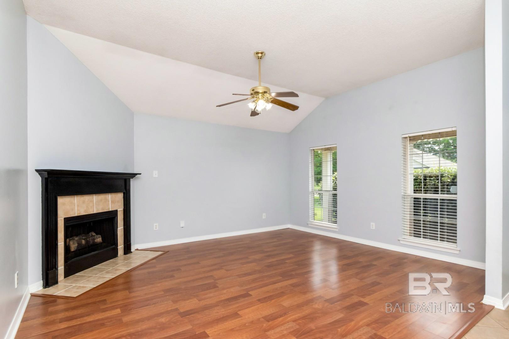 https://zimg.paragon.ice.com/ParagonImages/Property/PG/BCAR/398171/5/0/0/4c0aa5da4bad3f5d06e2a6d8183ada3d/7/929e5d3b78932efb884b18f0ff3881c8/398171-be491b9d-d43a-4131-9dc5-6dc2a543c915.JPG