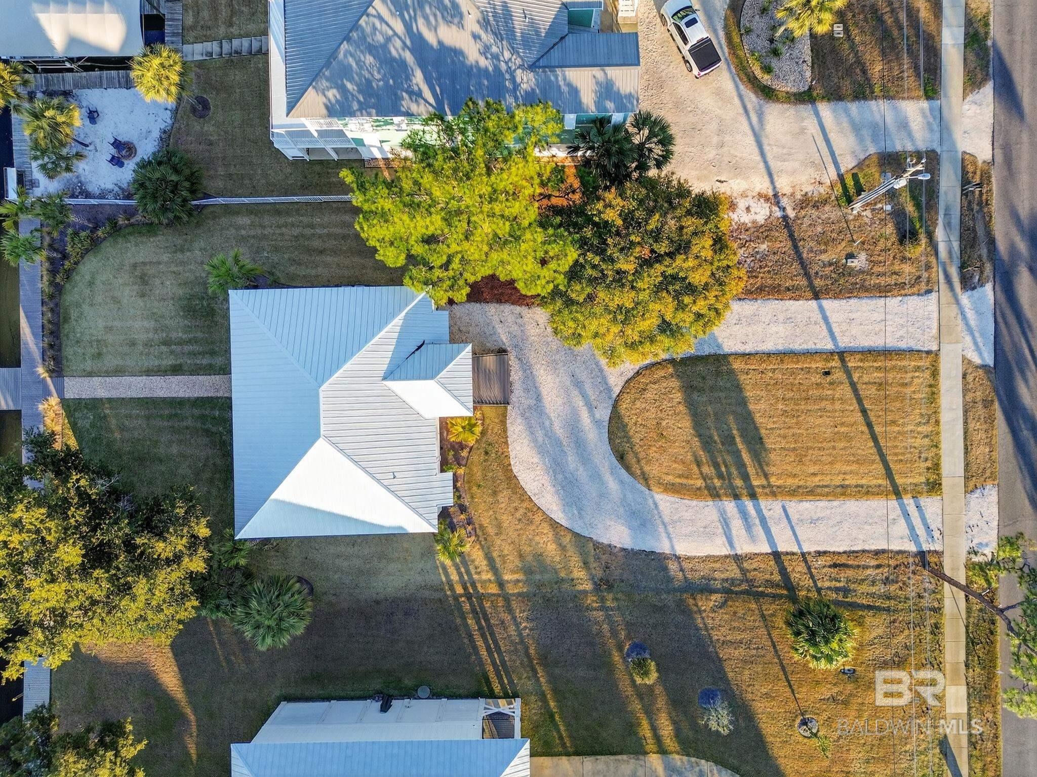 https://zimg.paragon.ice.com/ParagonImages/Property/PG/BCAR/398172/51/0/0/03d265f4f12c75babcc9fc45c4a65d1b/7/ec38abc77a5054407c54d4dbd640410f/398172-6C32014D-B2F6-4CF0-8F63-E4F8F194123A.JPG
