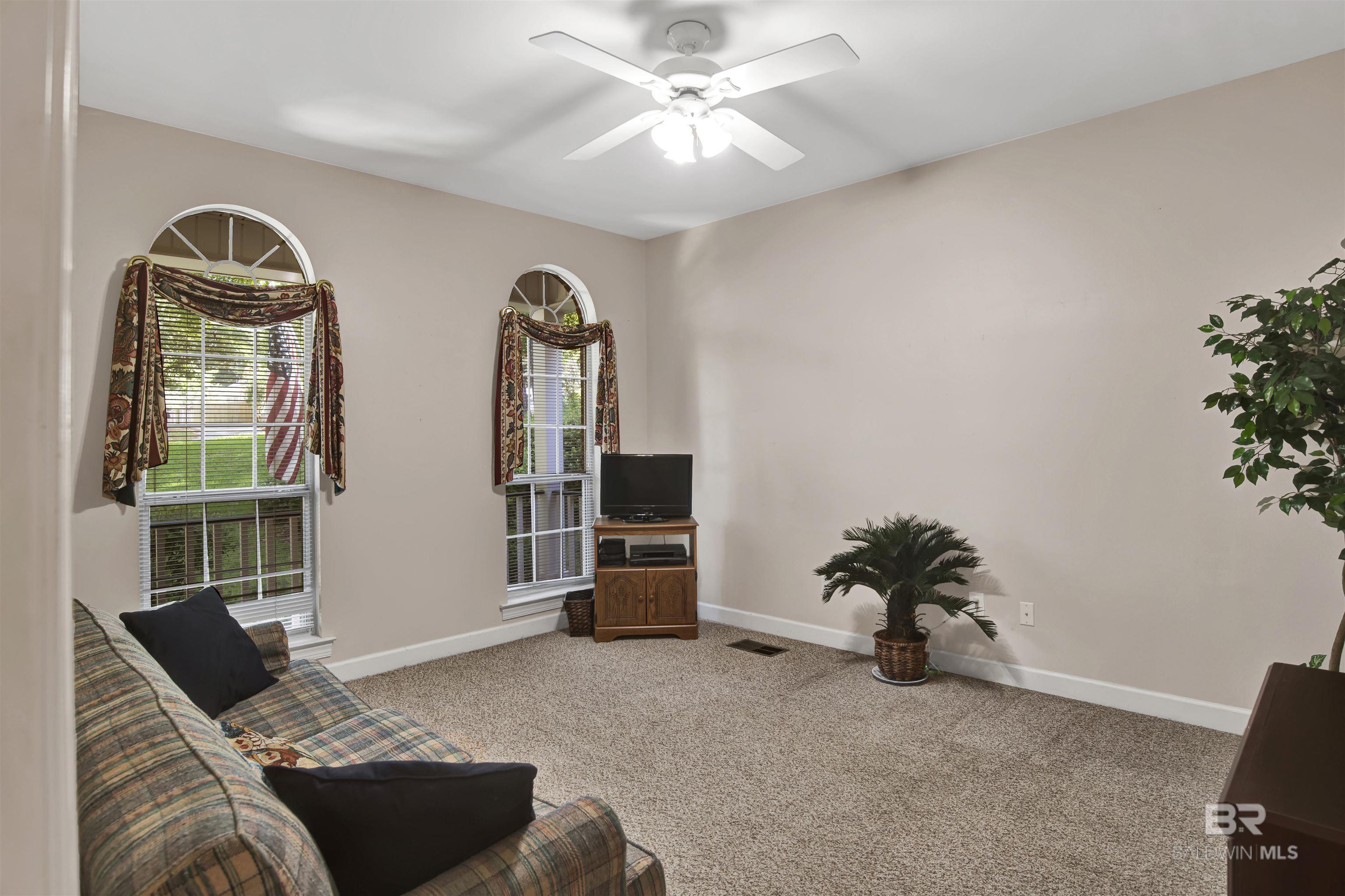 https://zimg.paragon.ice.com/ParagonImages/Property/PG/BCAR/398173/13/0/0/f1191754e4cf6970fc3eef7313694d98/7/720b4e7c2774d71a1aa4062b3132e5b1/398173-f27d3d19-dfdc-4f60-ba1b-e06757a90bbd.JPG