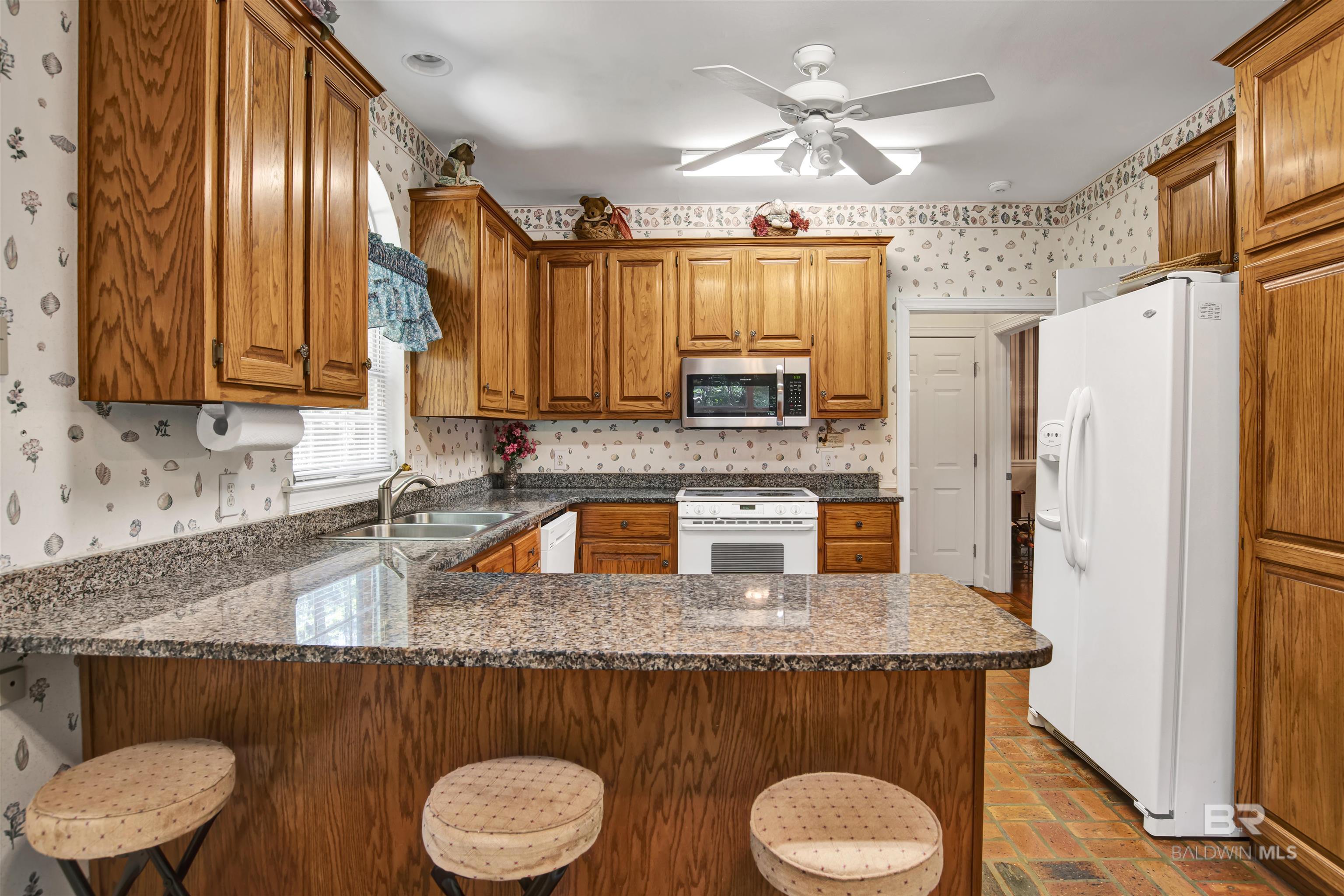 https://zimg.paragon.ice.com/ParagonImages/Property/PG/BCAR/398173/16/0/0/195c17bcfe4db3ffd655e5b76f598609/7/720b4e7c2774d71a1aa4062b3132e5b1/398173-6d5f7cc2-cee6-4ac5-ad06-d61abf3de248.JPG