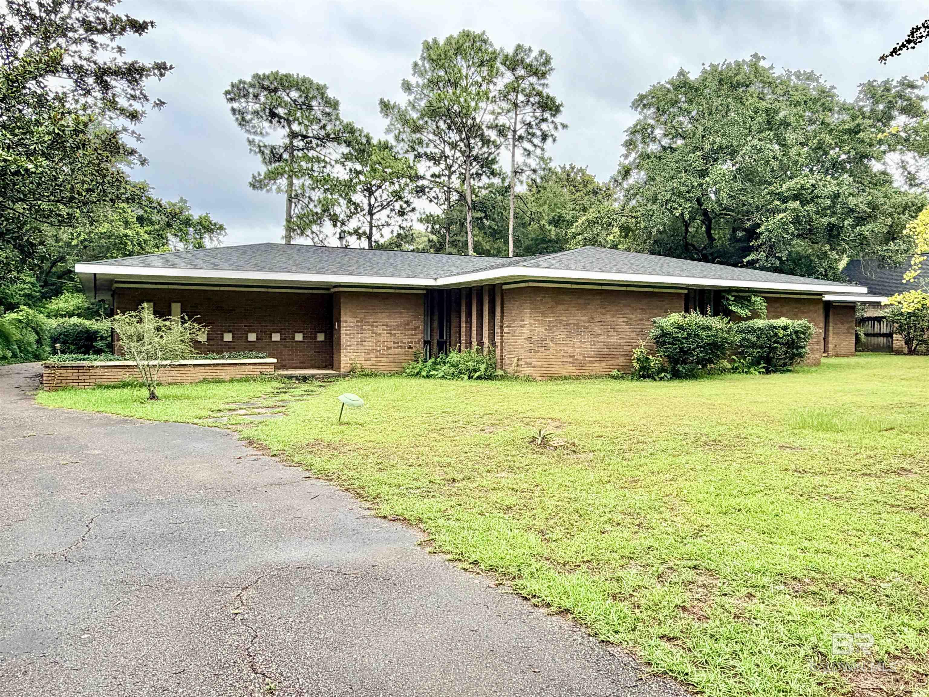 605 E Cumberland Road