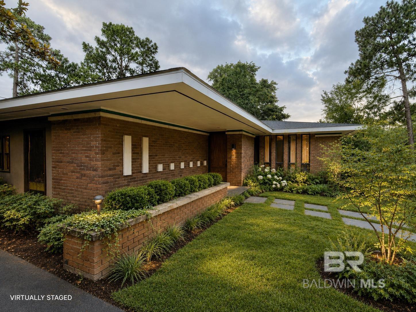 https://zimg.paragon.ice.com/ParagonImages/Property/PG/BCAR/398183/2/0/0/2de32b2bc7be5b12a3c4bb81d5ee38ea/7/9634e7d2c1d1147d33d81acb9b466ec0/398183-a76c3a40-561e-4da9-9fee-fd9f9bb26136.JPG