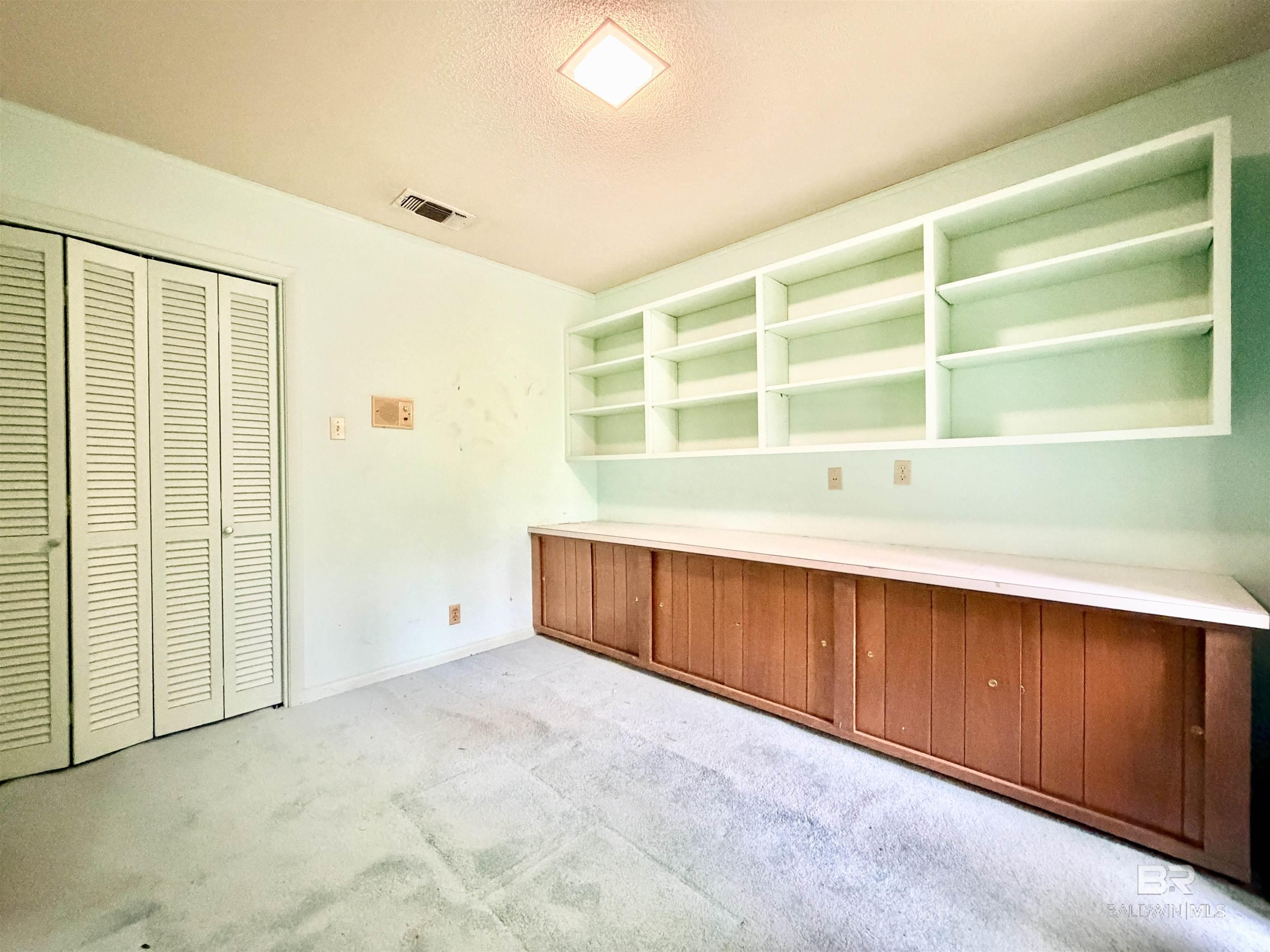 https://zimg.paragon.ice.com/ParagonImages/Property/PG/BCAR/398183/33/0/0/904d48cd755ec4dee87eb7770b50171f/7/9634e7d2c1d1147d33d81acb9b466ec0/398183-6914c793-db08-44e5-86f5-3b2b17df3ca1.JPG