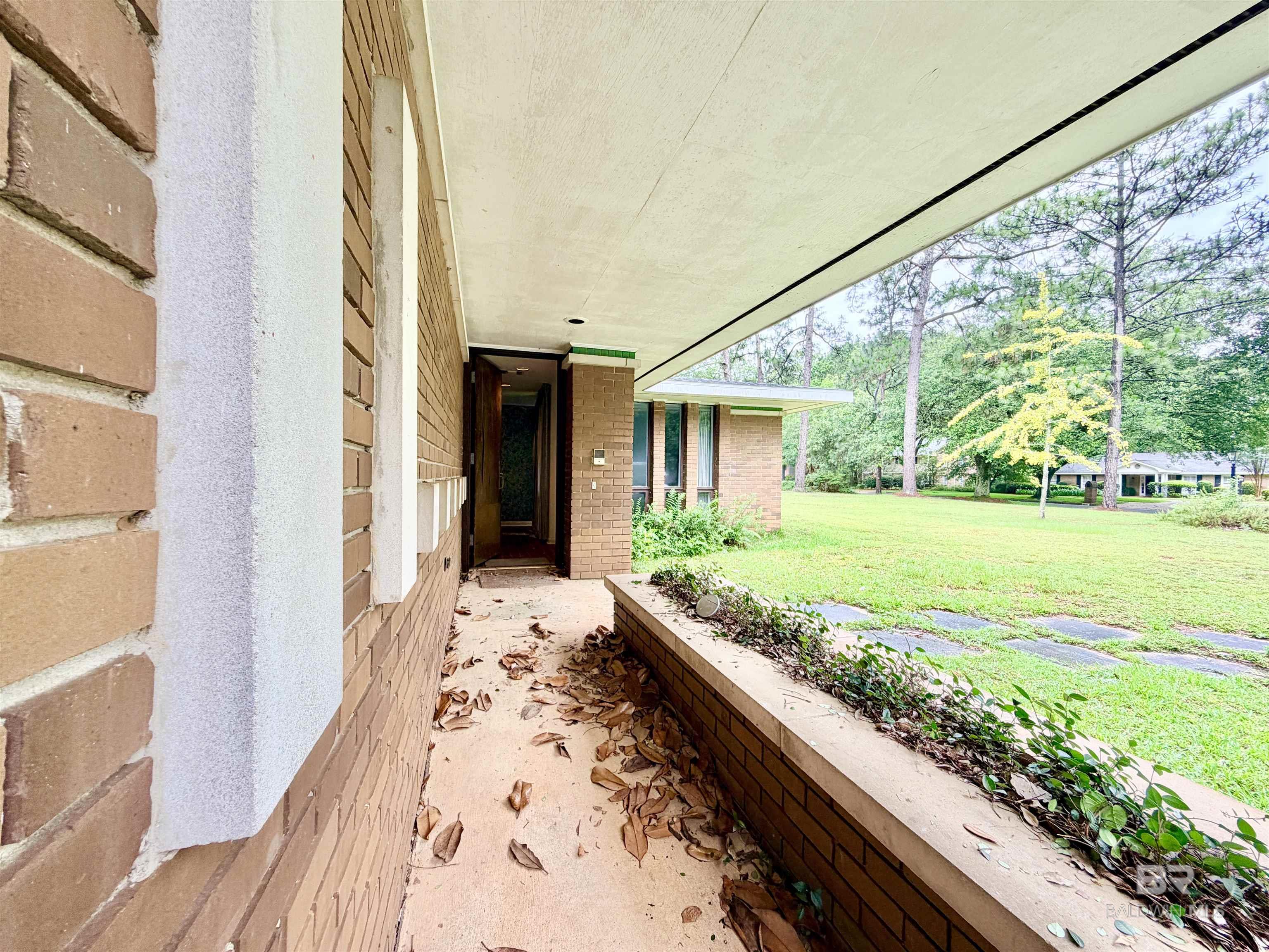 https://zimg.paragon.ice.com/ParagonImages/Property/PG/BCAR/398183/4/0/0/dcca29ee393f75f408aadd6d17632670/7/9634e7d2c1d1147d33d81acb9b466ec0/398183-479ee56f-12be-431d-895c-c400f1ab1de1.JPG