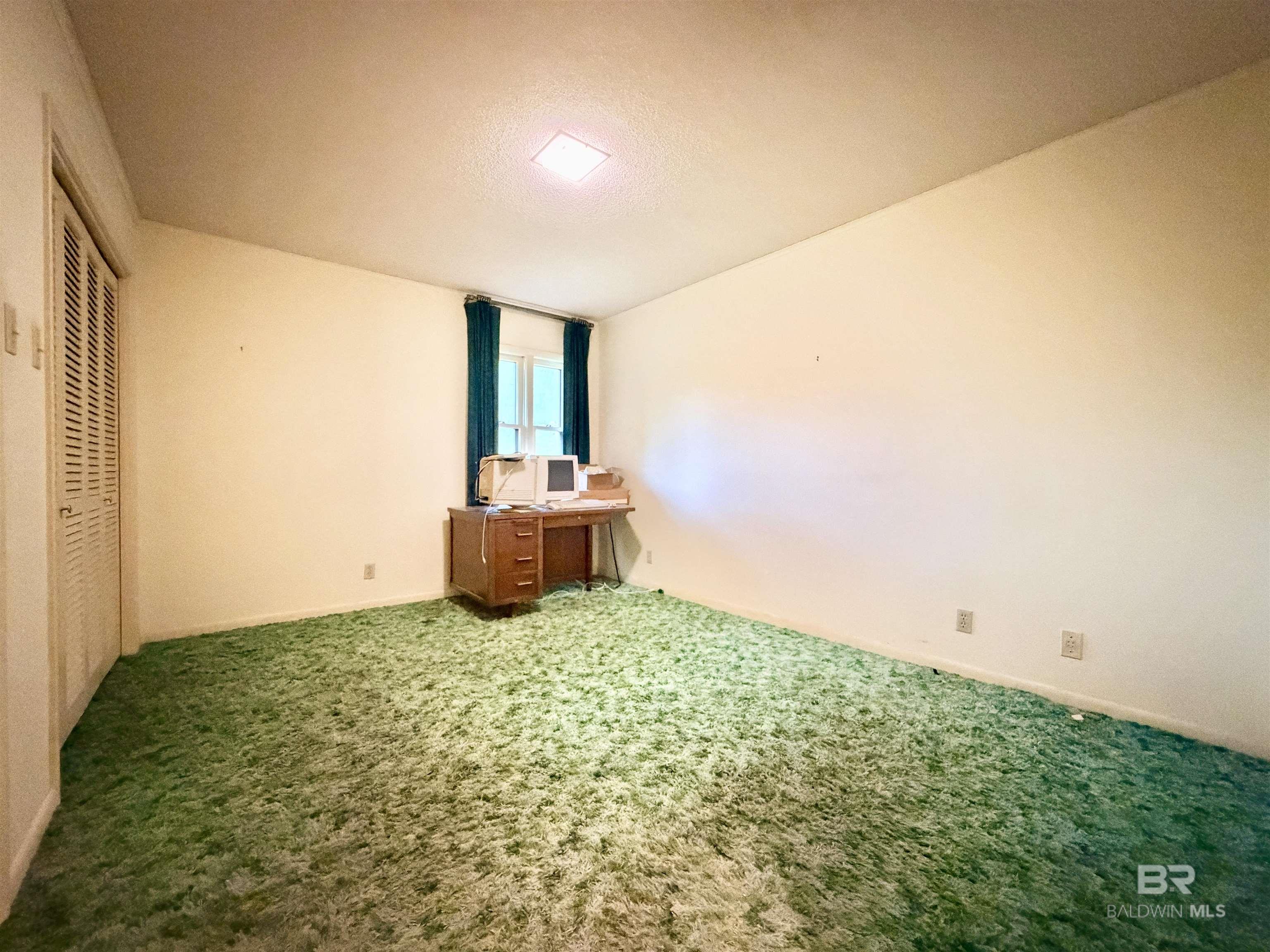 https://zimg.paragon.ice.com/ParagonImages/Property/PG/BCAR/398183/49/0/0/fdbe49ca1ef47f966948374304bce662/7/9634e7d2c1d1147d33d81acb9b466ec0/398183-9731135c-eb05-4347-810c-d58d6eaf1092.JPG