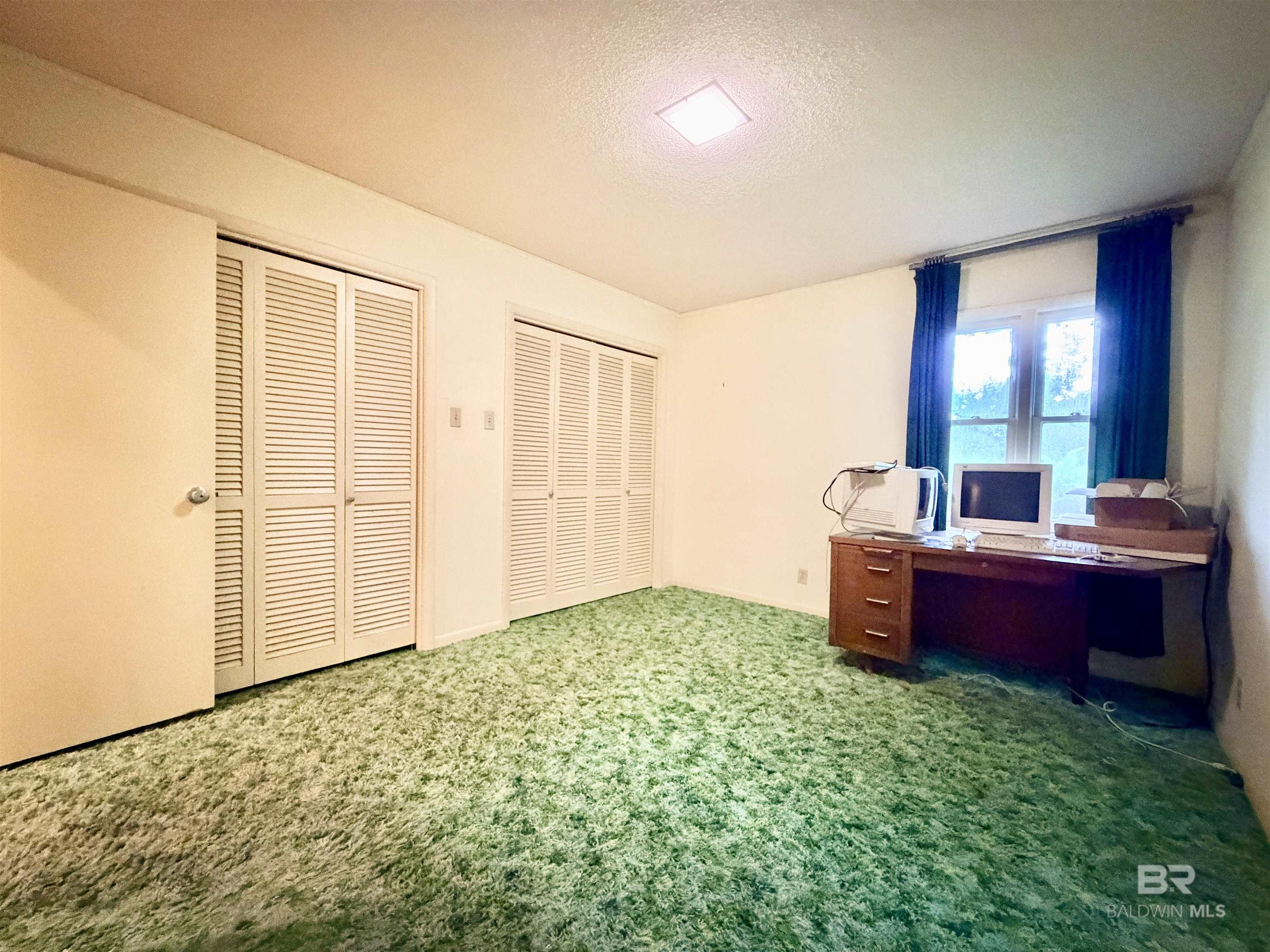 https://zimg.paragon.ice.com/ParagonImages/Property/PG/BCAR/398183/51/0/0/8b0198fa4ff18cacdf656c753c69c39f/7/9634e7d2c1d1147d33d81acb9b466ec0/398183-78d63816-f395-4cfc-aca0-551dae6314e4.JPG