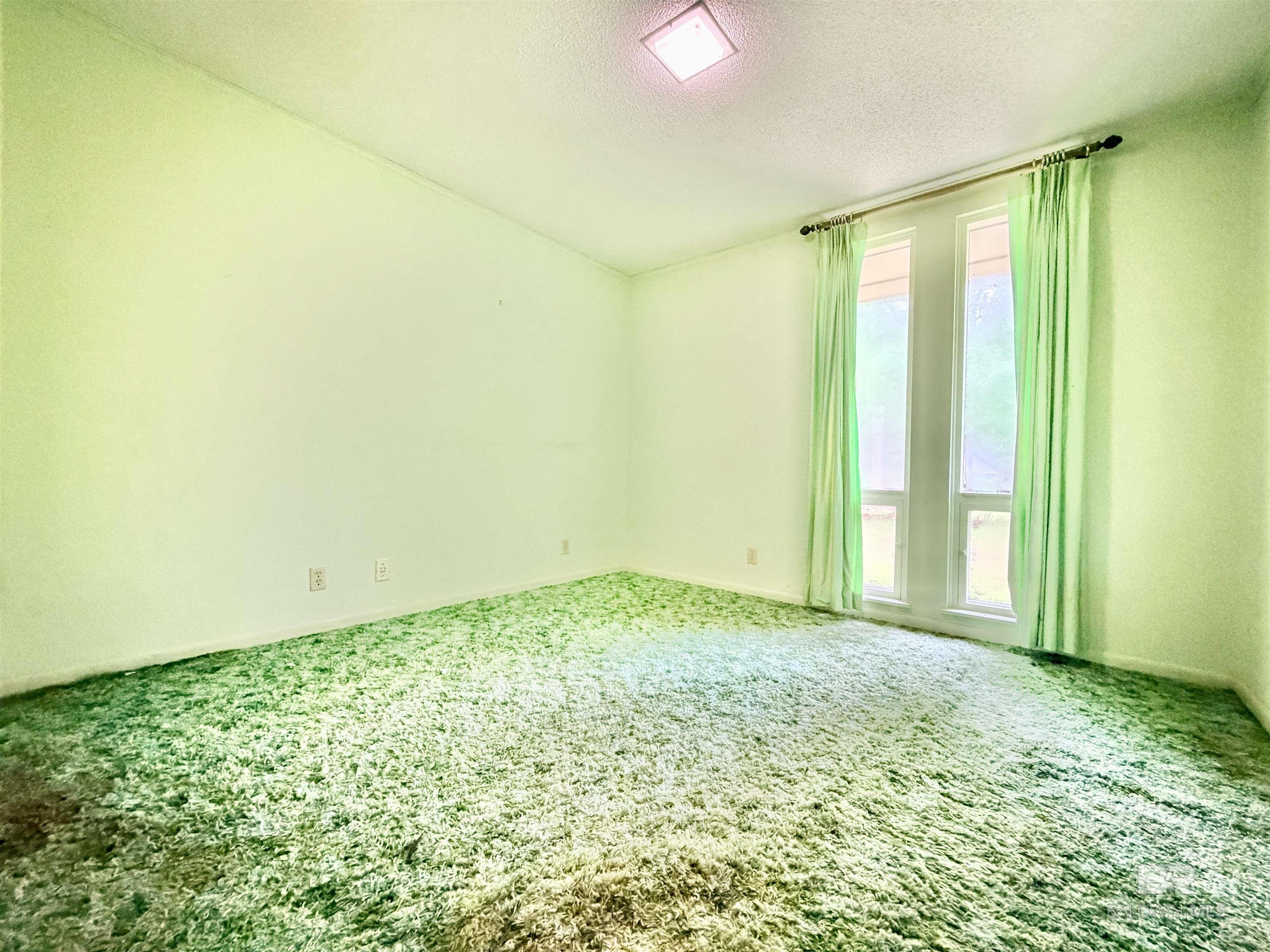 https://zimg.paragon.ice.com/ParagonImages/Property/PG/BCAR/398183/56/0/0/13679b49ba5212f321db6ec6ee7db7d4/7/9634e7d2c1d1147d33d81acb9b466ec0/398183-7aac530c-e3e8-4739-9d01-0800d2dd5f2d.JPG