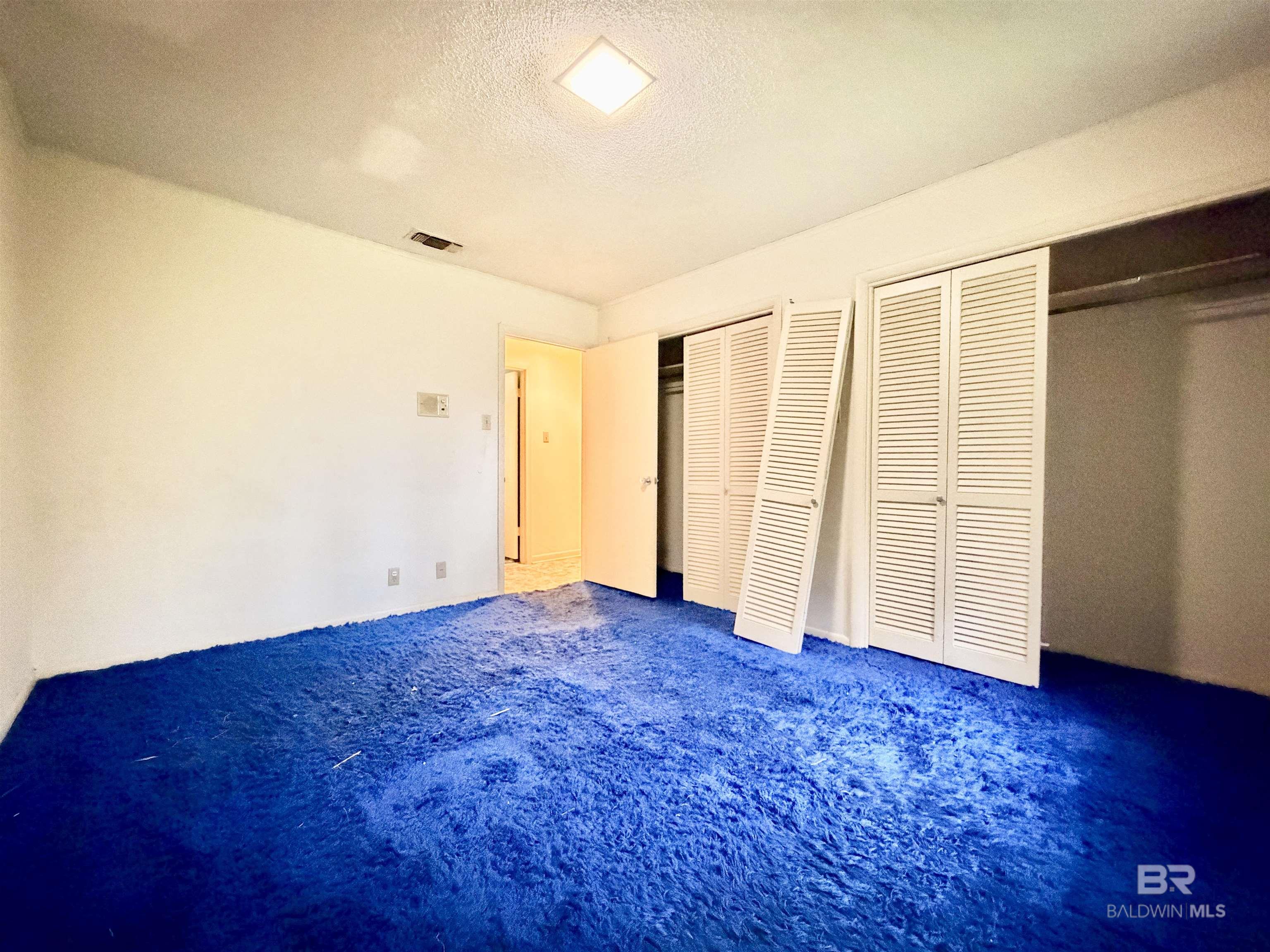 https://zimg.paragon.ice.com/ParagonImages/Property/PG/BCAR/398183/60/0/0/1a523966d792ae2482af7fb18204c219/7/9634e7d2c1d1147d33d81acb9b466ec0/398183-2449cc5c-b3d0-42c4-a5e3-f20a58680c79.JPG