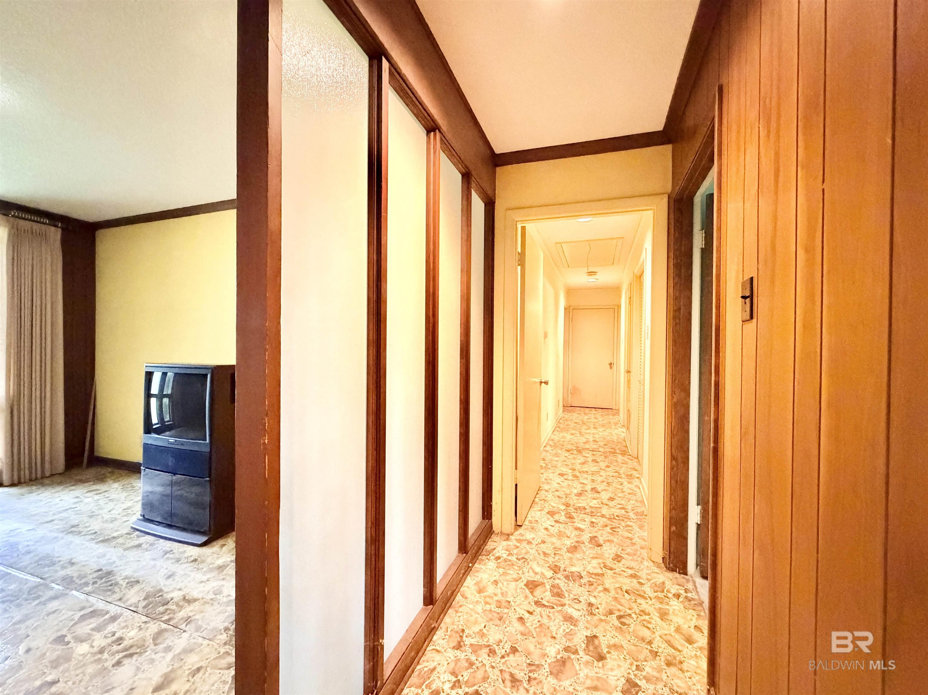 https://zimg.paragon.ice.com/ParagonImages/Property/PG/BCAR/398183/66/0/0/4a30dcbbd5e581c5cd9810fff1637144/7/9634e7d2c1d1147d33d81acb9b466ec0/398183-1c65c609-b1af-45c3-a4c1-bd62c524a981.JPG