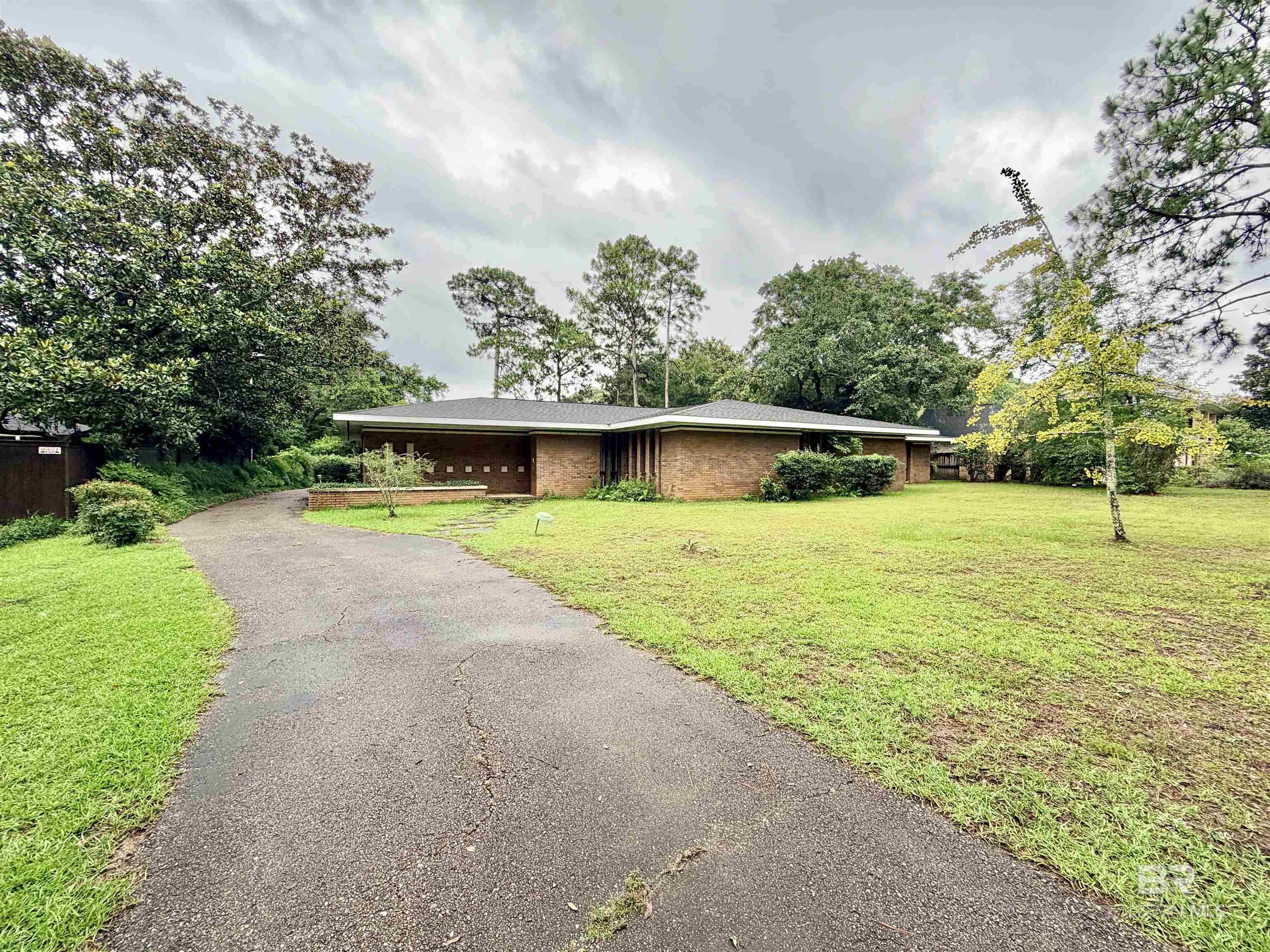 https://zimg.paragon.ice.com/ParagonImages/Property/PG/BCAR/398183/7/0/0/82c53abce5c189228849b846aaad0647/7/9634e7d2c1d1147d33d81acb9b466ec0/398183-52b648e6-cf1d-4150-b3e4-de7e7ace5495.JPG