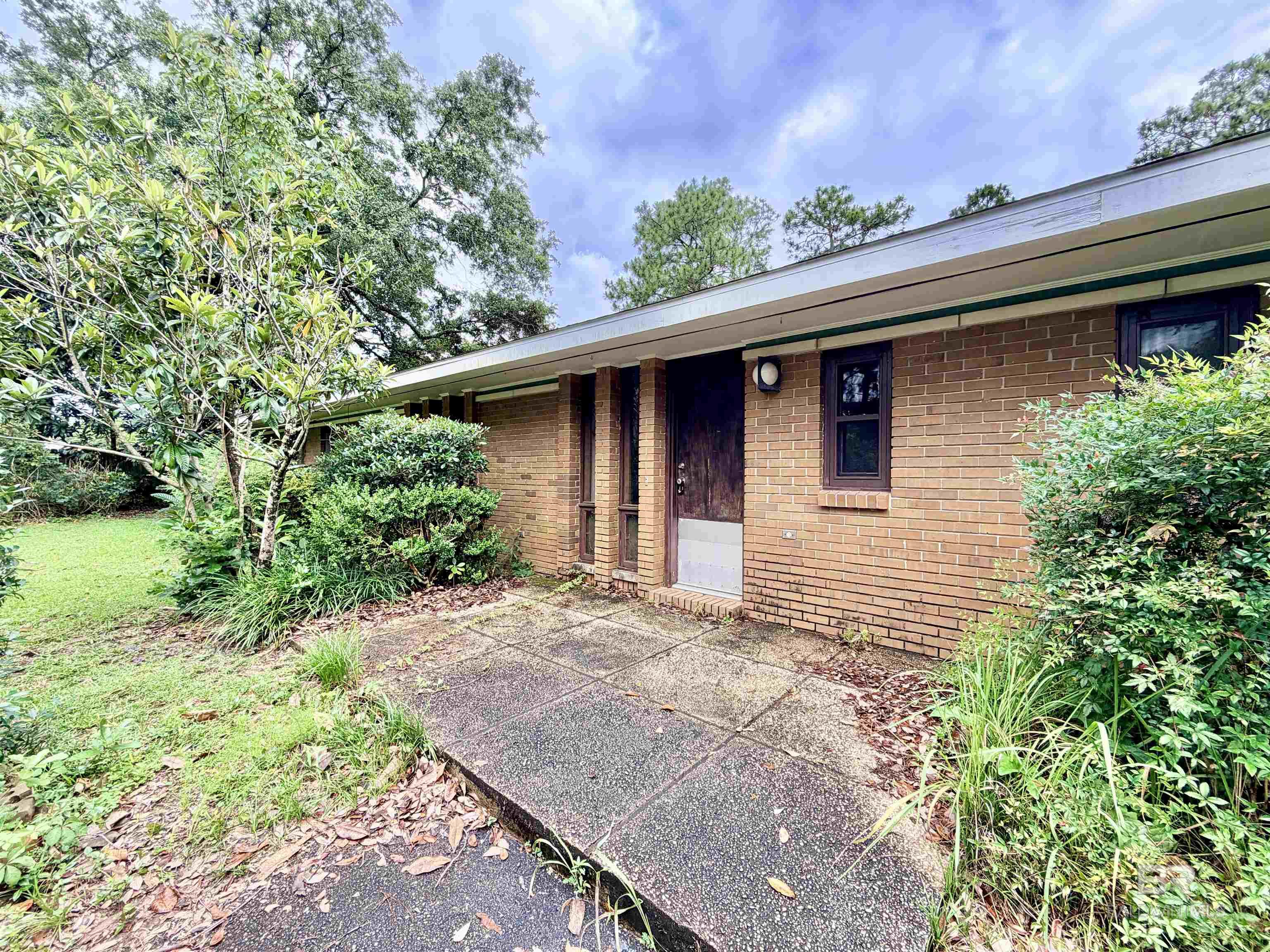 https://zimg.paragon.ice.com/ParagonImages/Property/PG/BCAR/398183/82/0/0/30595ee3339daa9aa831693a3fe3928c/7/9634e7d2c1d1147d33d81acb9b466ec0/398183-53c72805-f8f0-4d00-9b38-9a63871ee0c7.JPG