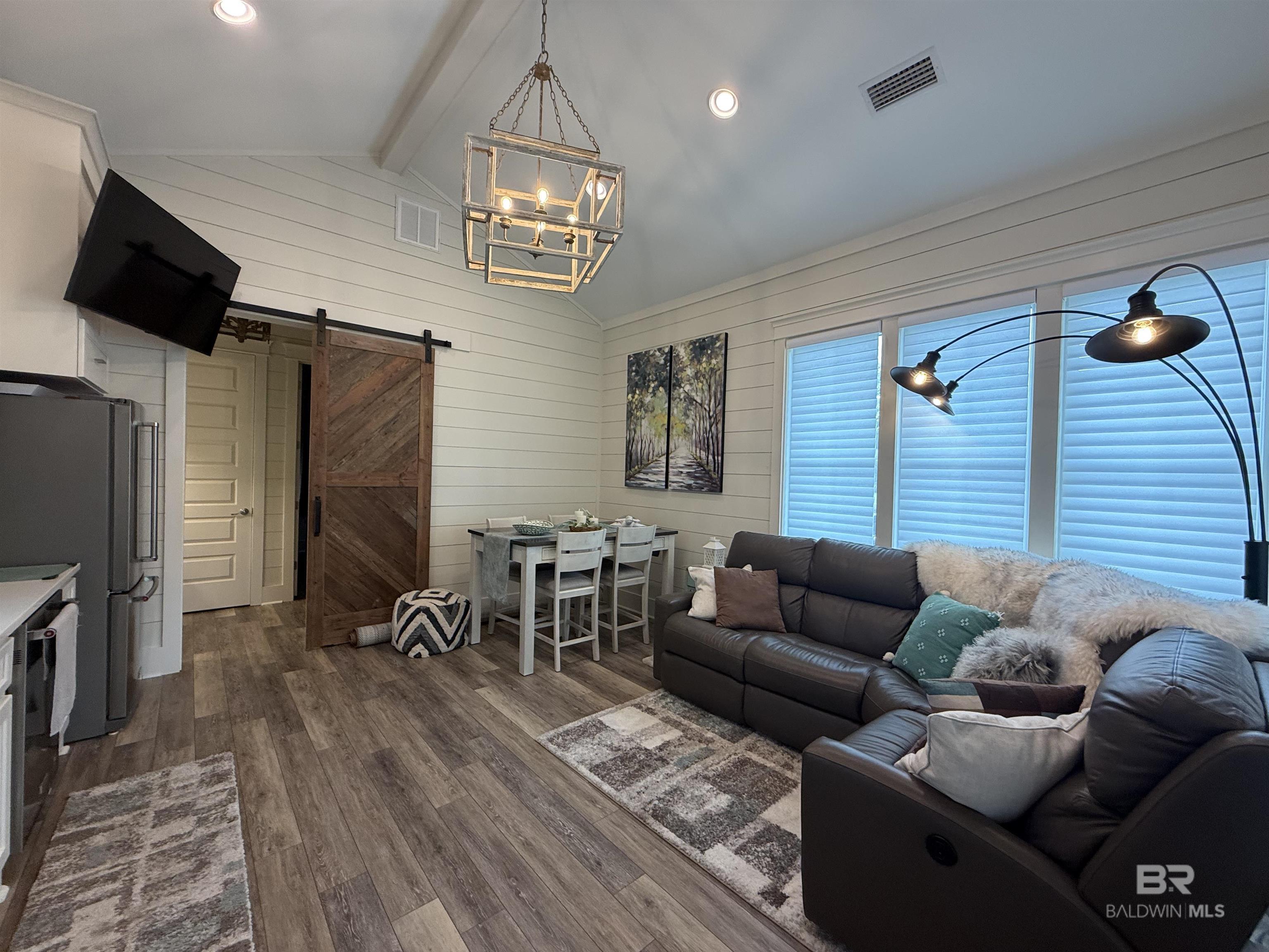 398212 | Photo 9