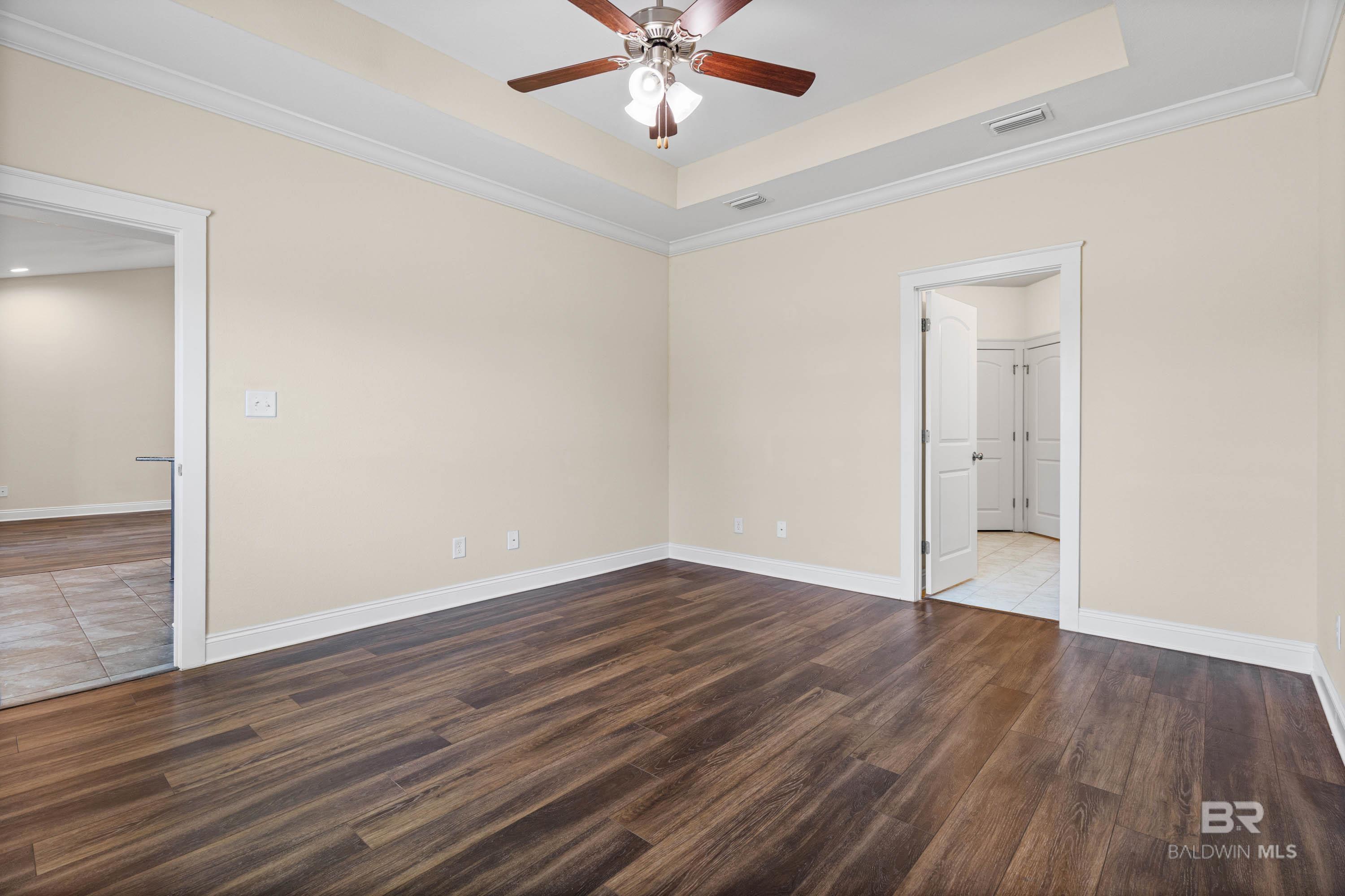 https://zimg.paragon.ice.com/ParagonImages/Property/PG/BCAR/398214/14/0/0/db79eab531ce9710f502e051ad1a1dc1/7/904b01be8f4d29e4721e308897283626/398214-f1a8b9e2-cee0-4f2d-9de1-4bfd80ac5906.JPG