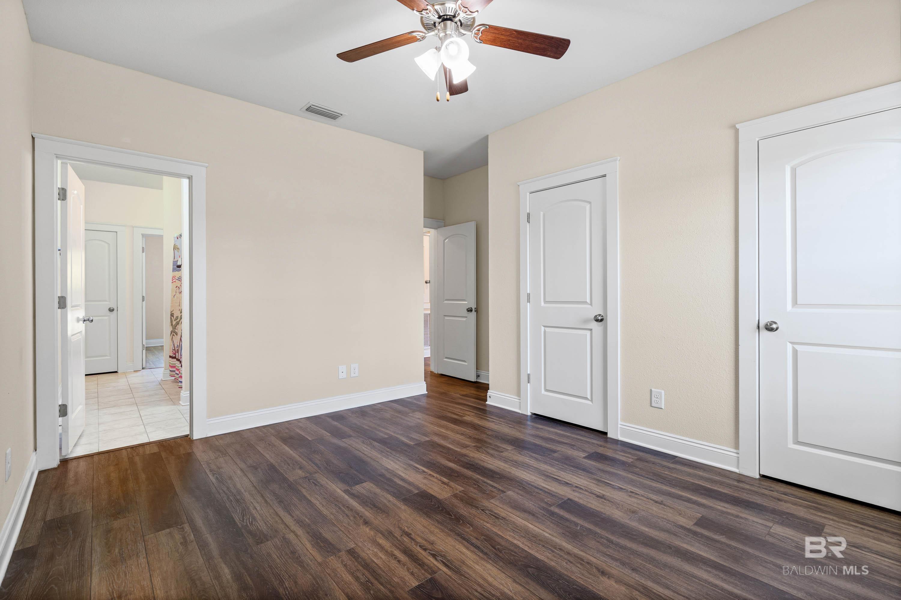 https://zimg.paragon.ice.com/ParagonImages/Property/PG/BCAR/398214/22/0/0/03e08d2cdf3ac80a541aa23d43b3bfde/7/904b01be8f4d29e4721e308897283626/398214-71c385c4-1217-4540-a154-358069b1f74f.JPG