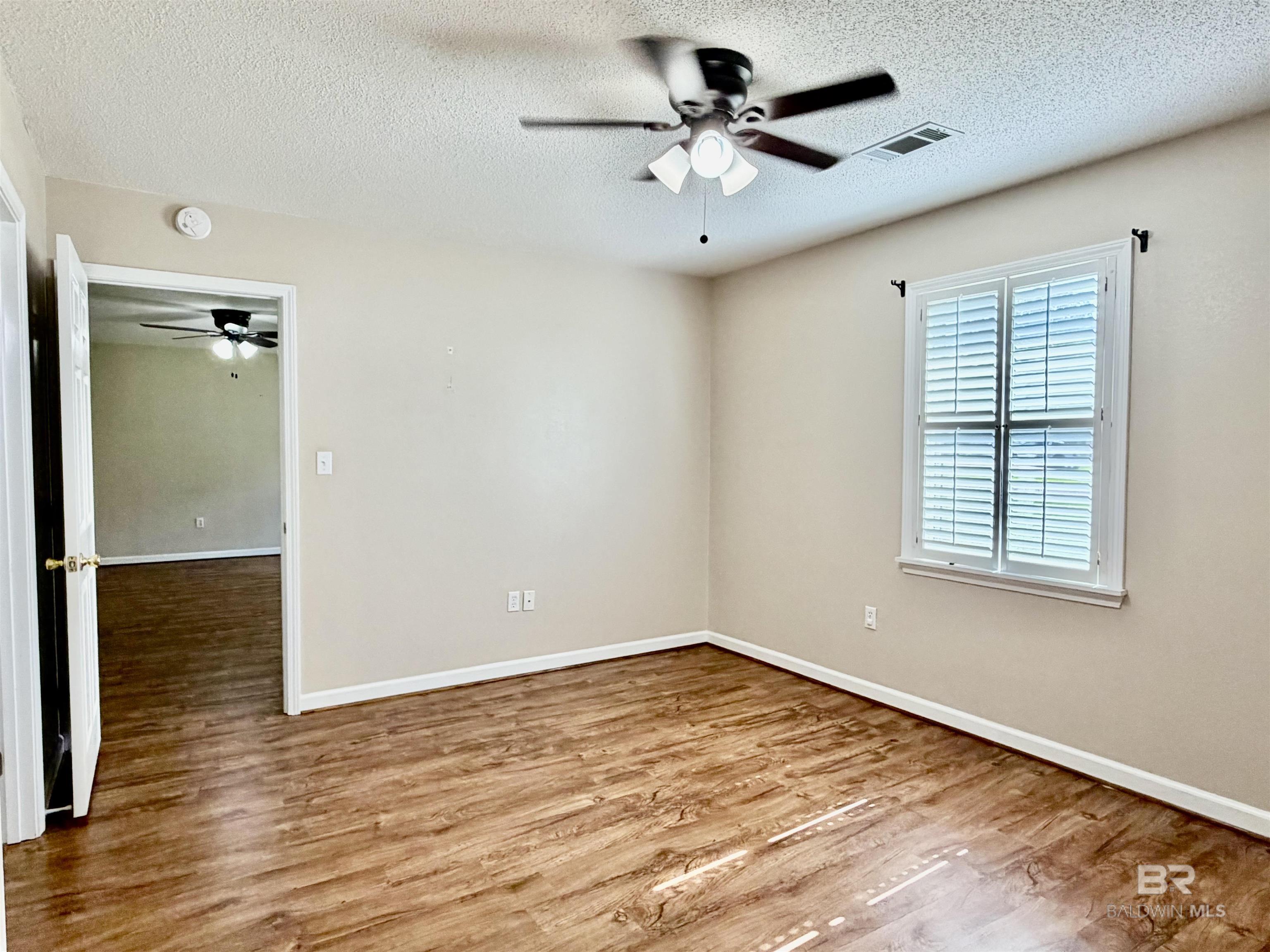 https://zimg.paragon.ice.com/ParagonImages/Property/PG/BCAR/398218/15/0/0/5429bba811d172c65da5fc3cc7222ddf/7/63b4f396b01c1f78a8676302a9b780fa/398218-584eec4e-582e-4432-bf3a-ef566e75ef6c.JPG