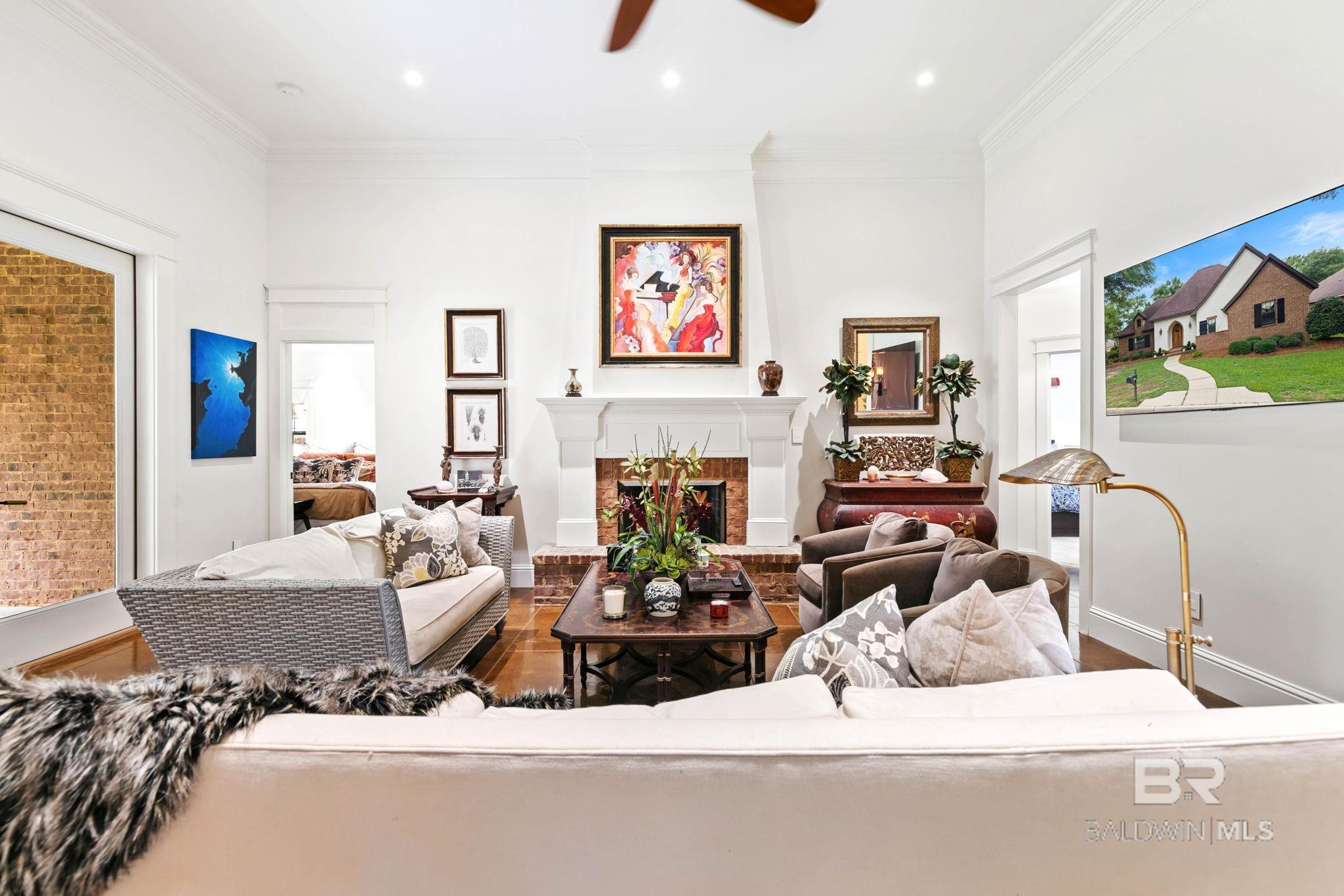 https://zimg.paragon.ice.com/ParagonImages/Property/PG/BCAR/398219/9/0/0/3f2b52aa6742028435e5edb3319e7f83/7/c70f8fe282cec7abf085c77cf99d4fd9/398219-415a9137-fa74-4343-9818-8482a6573c36.JPG