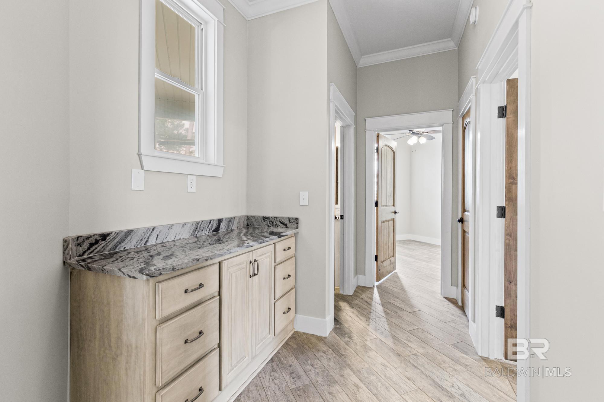 https://zimg.paragon.ice.com/ParagonImages/Property/PG/BCAR/398226/24/0/0/affd049c76d86e13d0a56c0c69171c90/7/0b5e4f9fb51f416475fda1a0b2b5b725/398226-4684641e-0a9d-4c7b-8483-d2536b1cd7d3.JPG