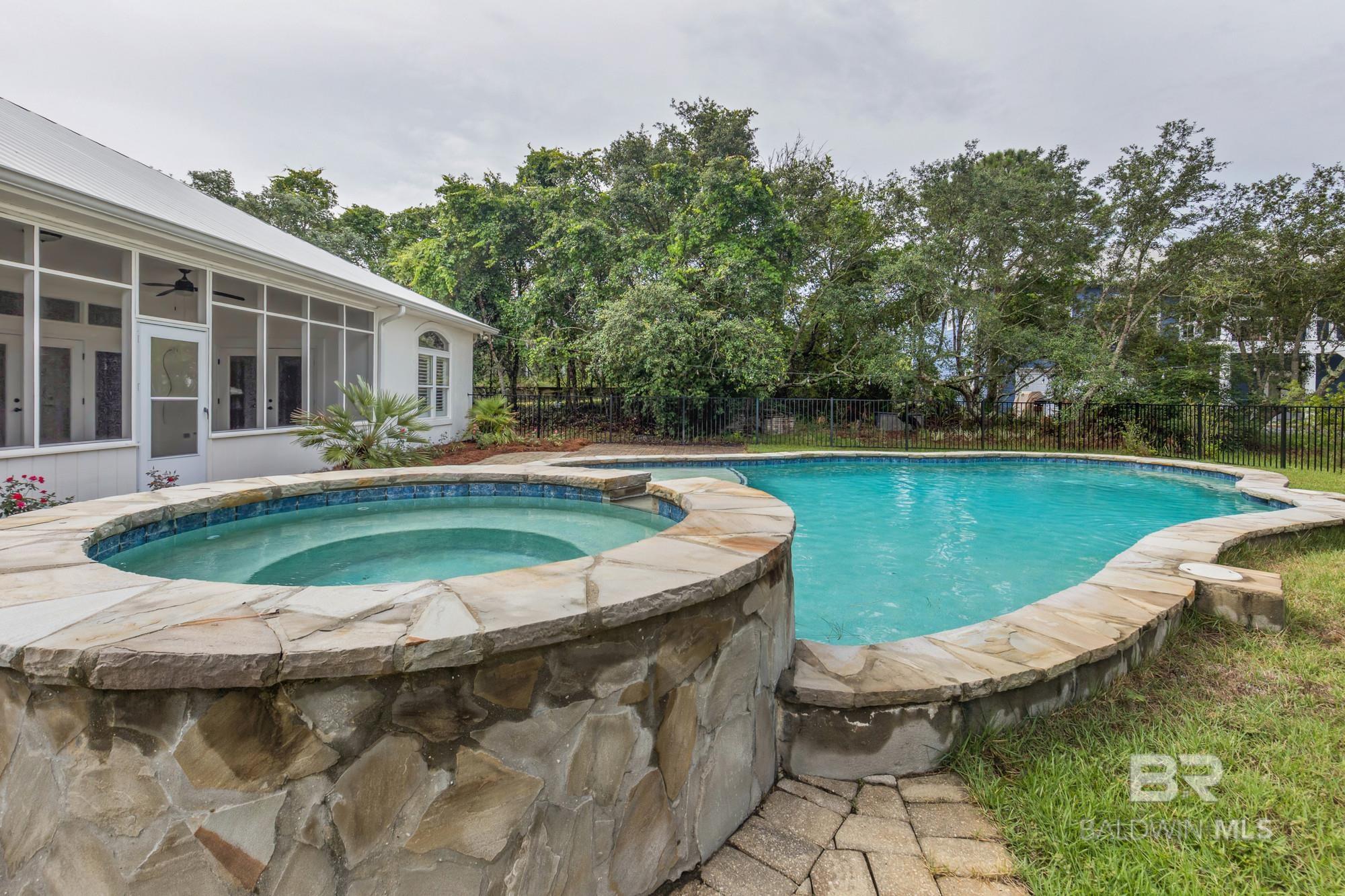 https://zimg.paragon.ice.com/ParagonImages/Property/PG/BCAR/398226/28/0/0/e0108f85966c62bb3a93b153bdbf8722/7/0b5e4f9fb51f416475fda1a0b2b5b725/398226-8265d0e3-8bec-44b9-b766-5a9dc395f249.JPG
