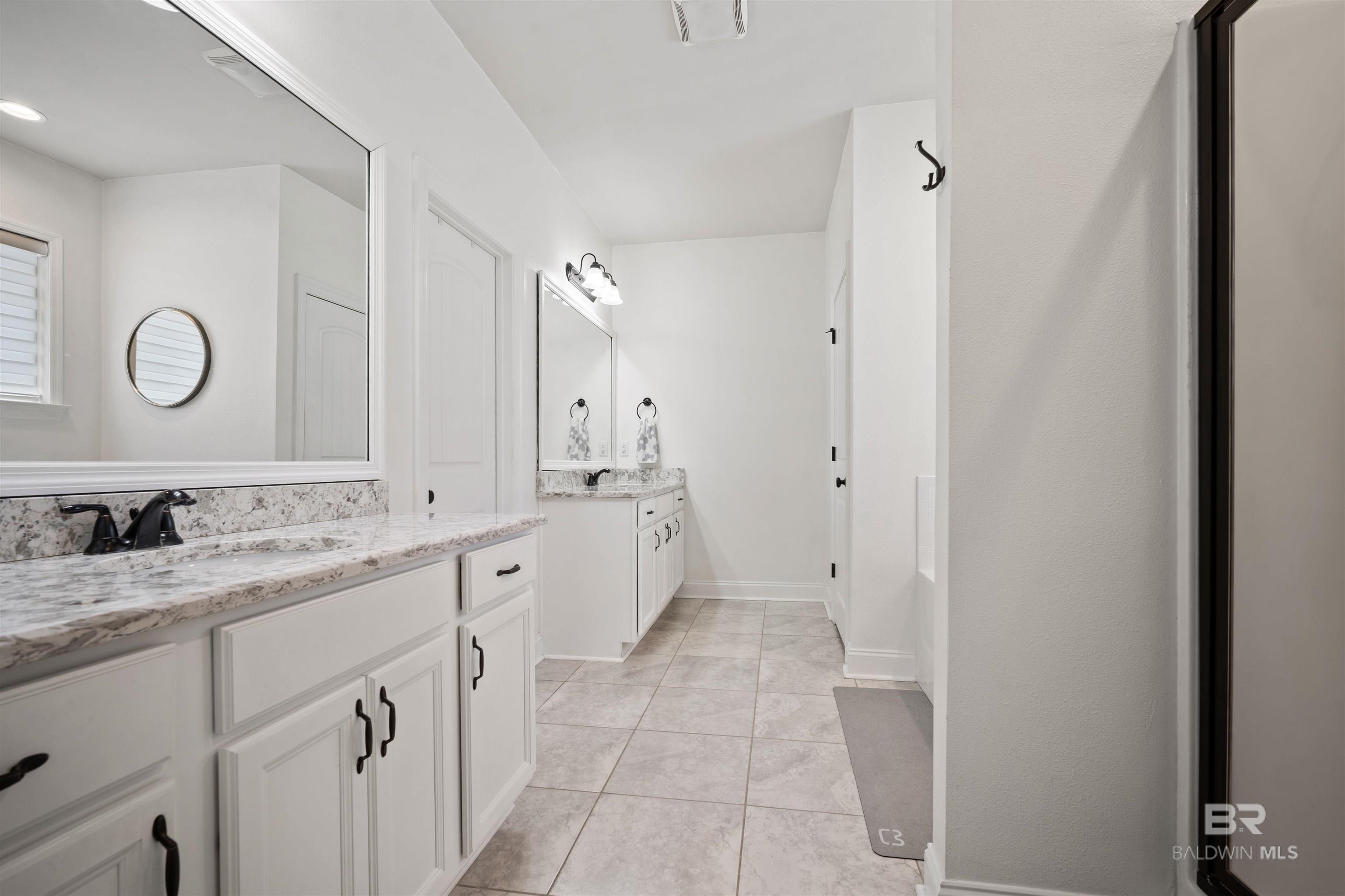 https://zimg.paragon.ice.com/ParagonImages/Property/PG/BCAR/398227/14/0/0/a2ed70439b523da96327b277d503c2ac/7/51a6b68feff93cbf3c7b26d66cc7f358/398227-73f8ae36-4097-44a0-b276-d5c3784556c2.JPG