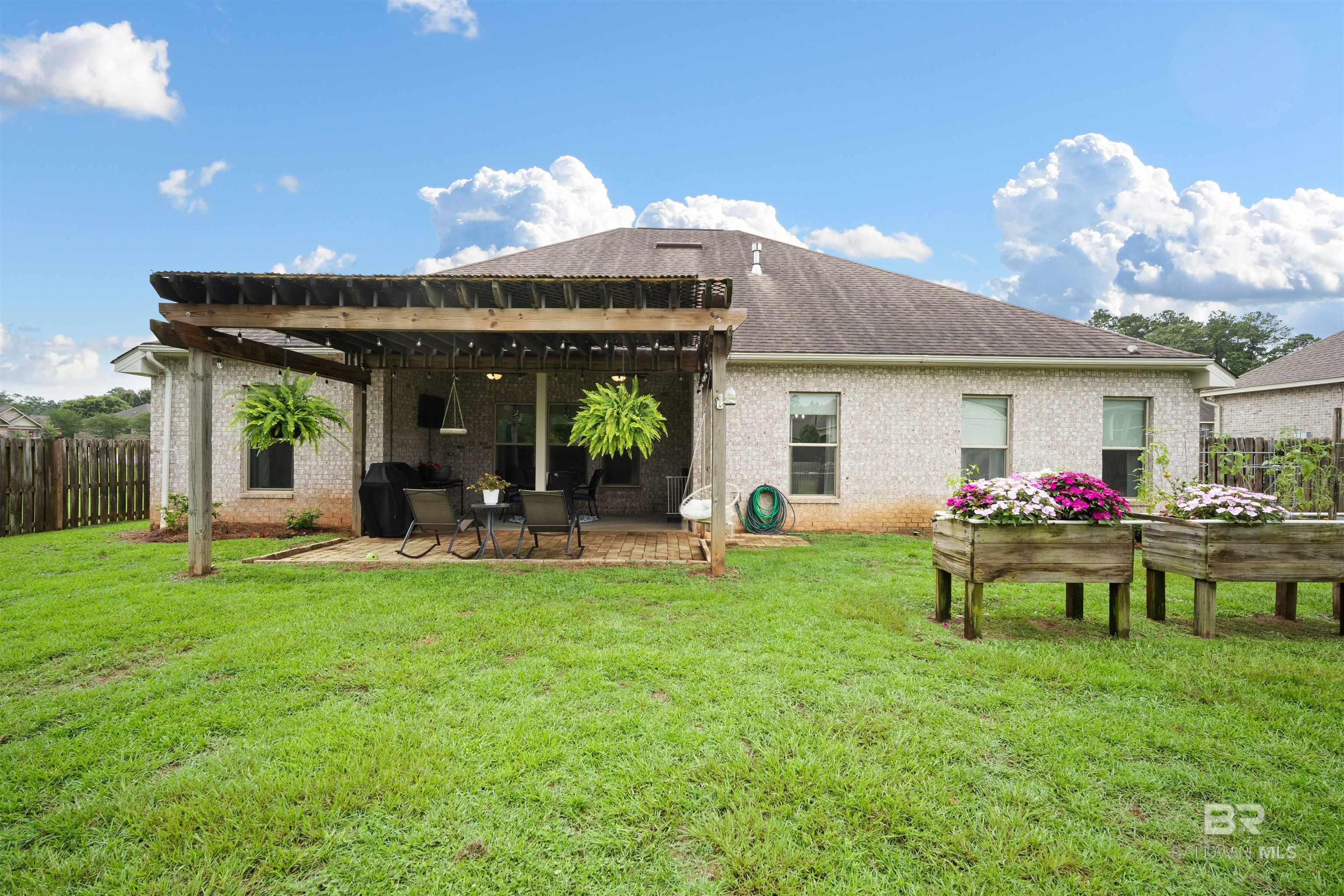 https://zimg.paragon.ice.com/ParagonImages/Property/PG/BCAR/398227/27/0/0/76cdf8cdf5f6586722c4661a20b4d36d/7/51a6b68feff93cbf3c7b26d66cc7f358/398227-9dc067bc-930c-4f56-a8f4-00db7788435c.JPG