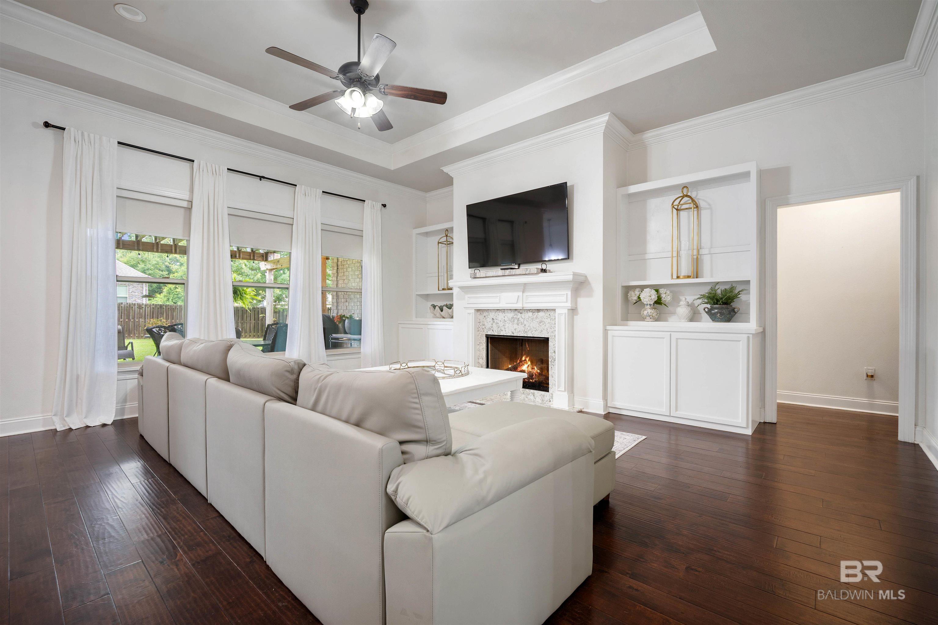 https://zimg.paragon.ice.com/ParagonImages/Property/PG/BCAR/398227/7/0/0/c3b8f8d8baebdae4ced3248e41a31458/7/51a6b68feff93cbf3c7b26d66cc7f358/398227-e9d538d5-ecef-4e50-af20-1186873dd0fa.JPG