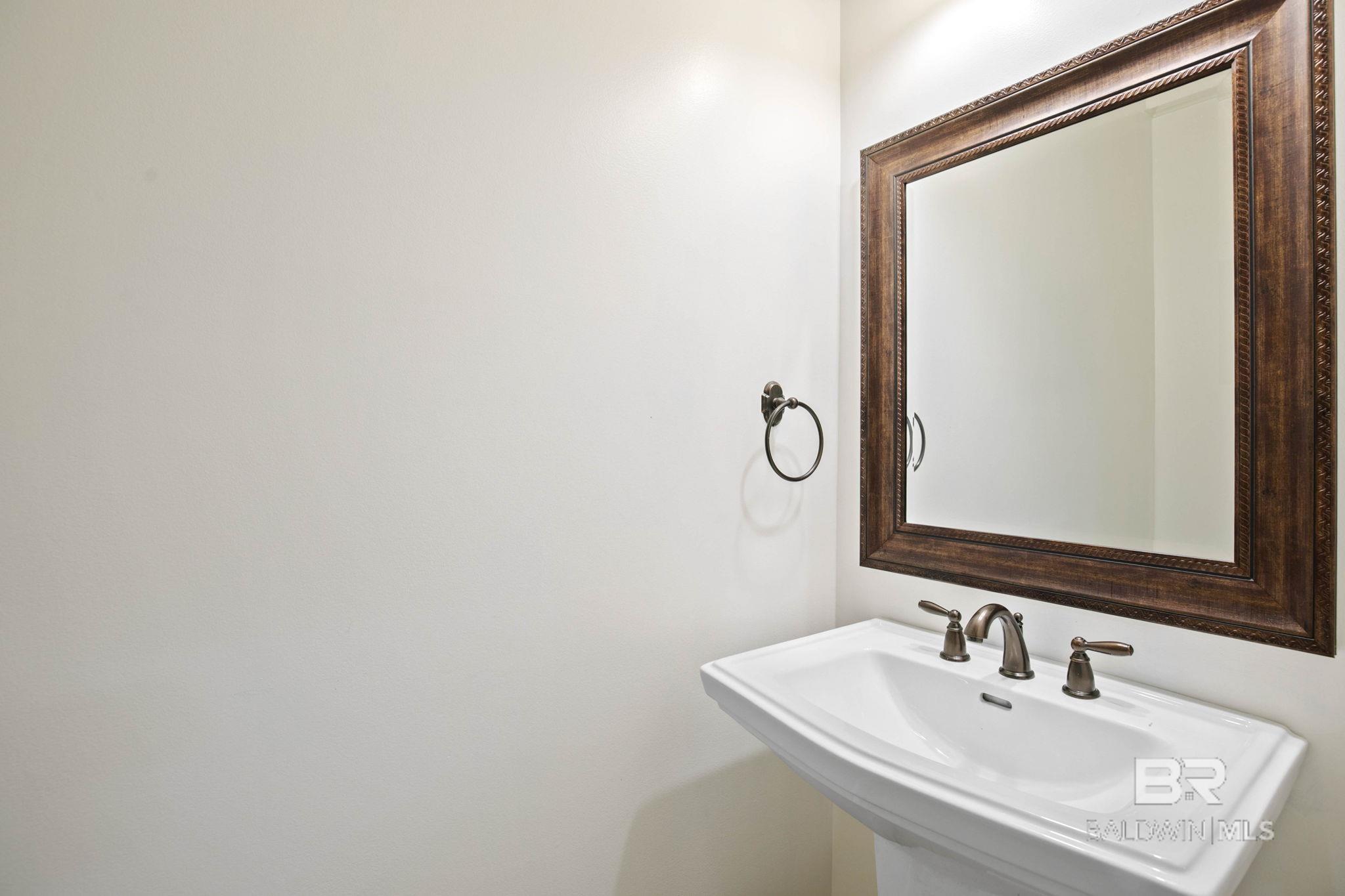 398229 | Photo 24
