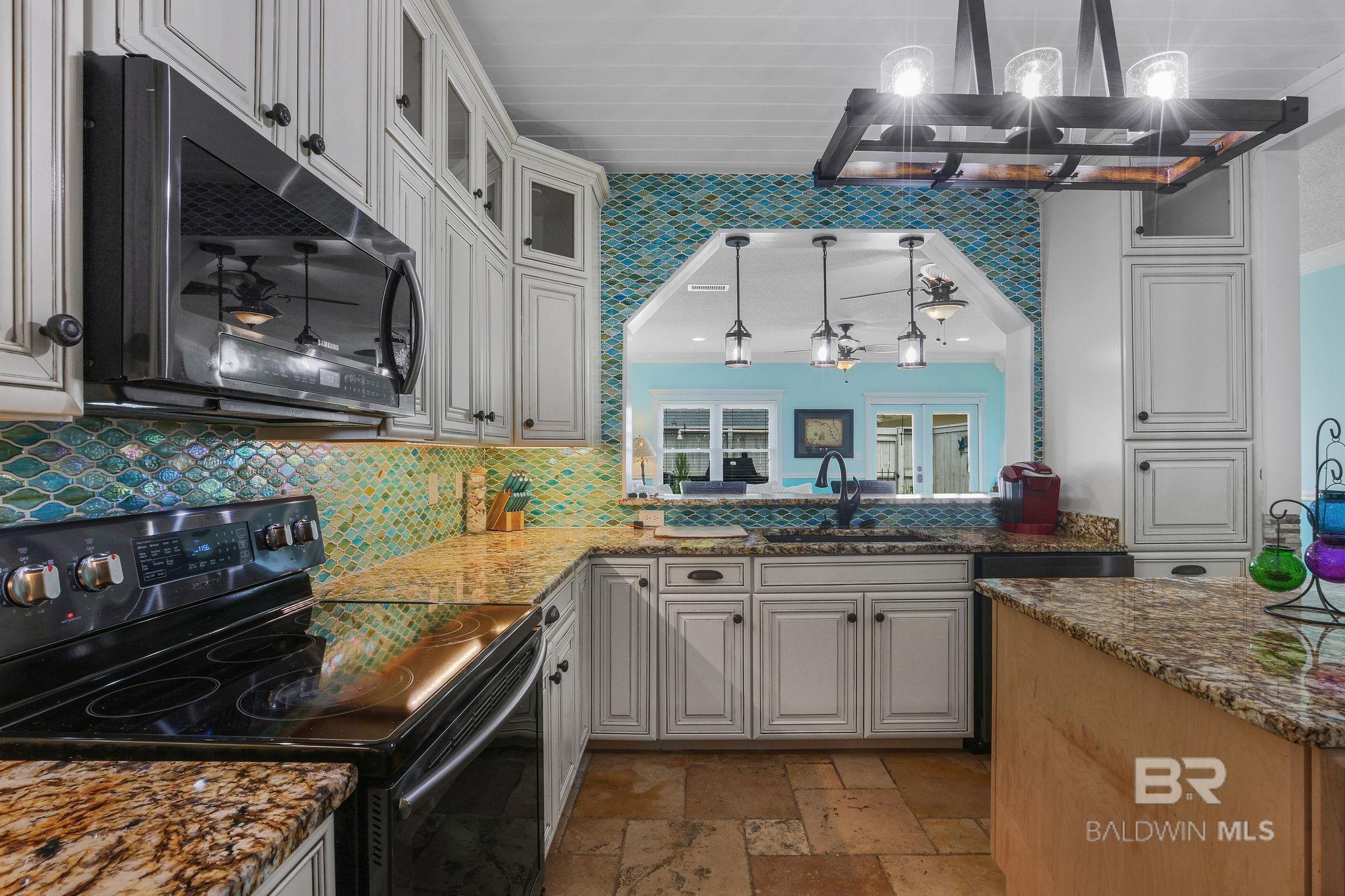 https://zimg.paragon.ice.com/ParagonImages/Property/PG/BCAR/398242/3/0/0/ef57f7816150ece200941785dd6c8341/7/86035574ef24f5dc6e3fc0b249f7df89/398242-4929c3aa-721b-4e37-bbb0-f8f75b632bb7.JPG