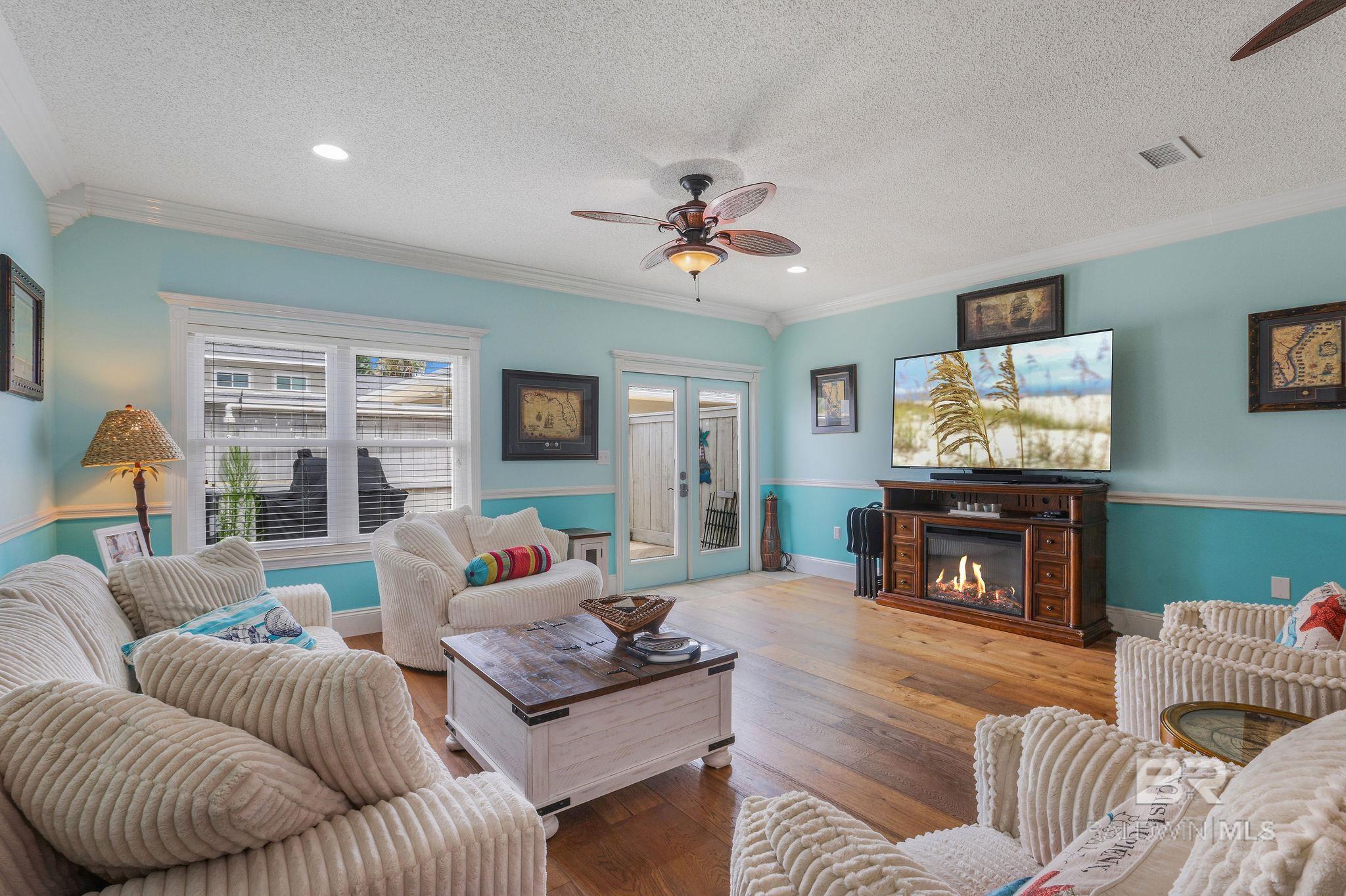 https://zimg.paragon.ice.com/ParagonImages/Property/PG/BCAR/398242/6/0/0/de308e724a2641da457f673842d574a1/7/86035574ef24f5dc6e3fc0b249f7df89/398242-79ee7f88-38d0-4cb0-ab7c-23a99a66fd93.JPG