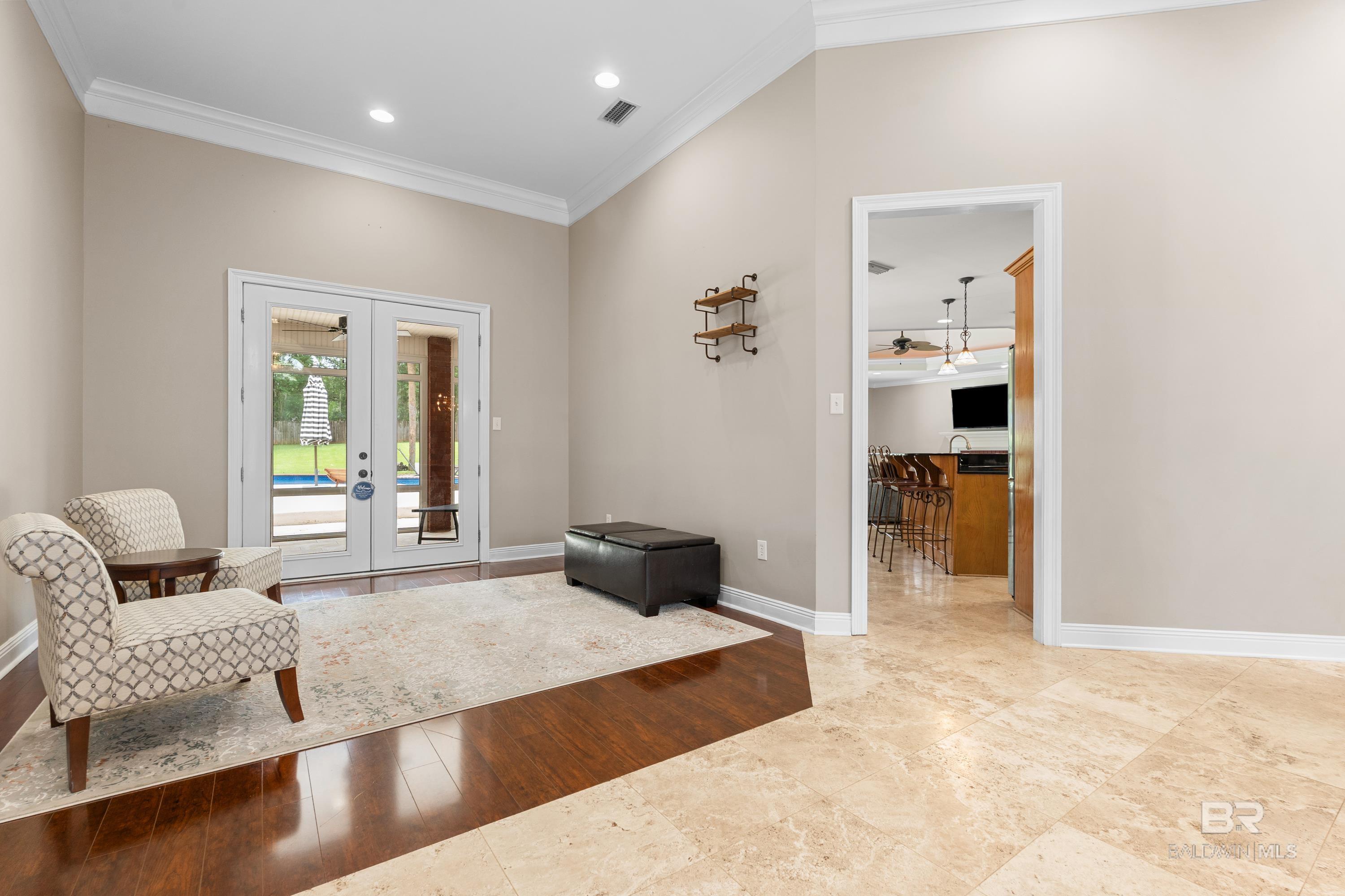 https://zimg.paragon.ice.com/ParagonImages/Property/PG/BCAR/398247/3/0/0/f097ec22f9b54a2356e19de6225c9773/7/c7b79246a5eac5ab028c910727268fdf/398247-e6981435-7856-428e-9e6d-1bc6ee764deb.JPG