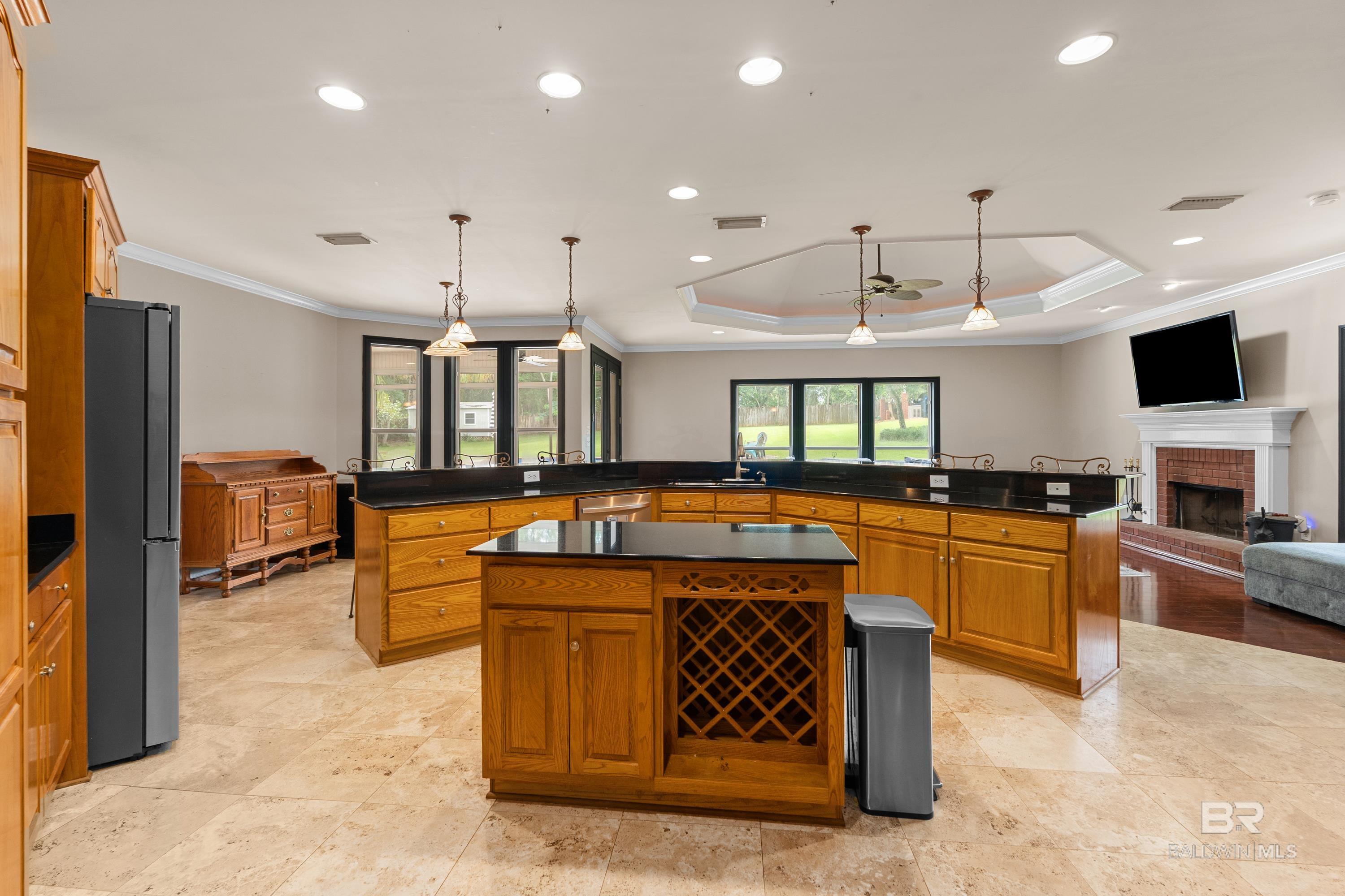 https://zimg.paragon.ice.com/ParagonImages/Property/PG/BCAR/398247/5/0/0/dcb3676e4afb67cef7bb67e5930aeb49/7/c7b79246a5eac5ab028c910727268fdf/398247-54f8d701-20fc-4d4a-9348-c1c95485e409.JPG