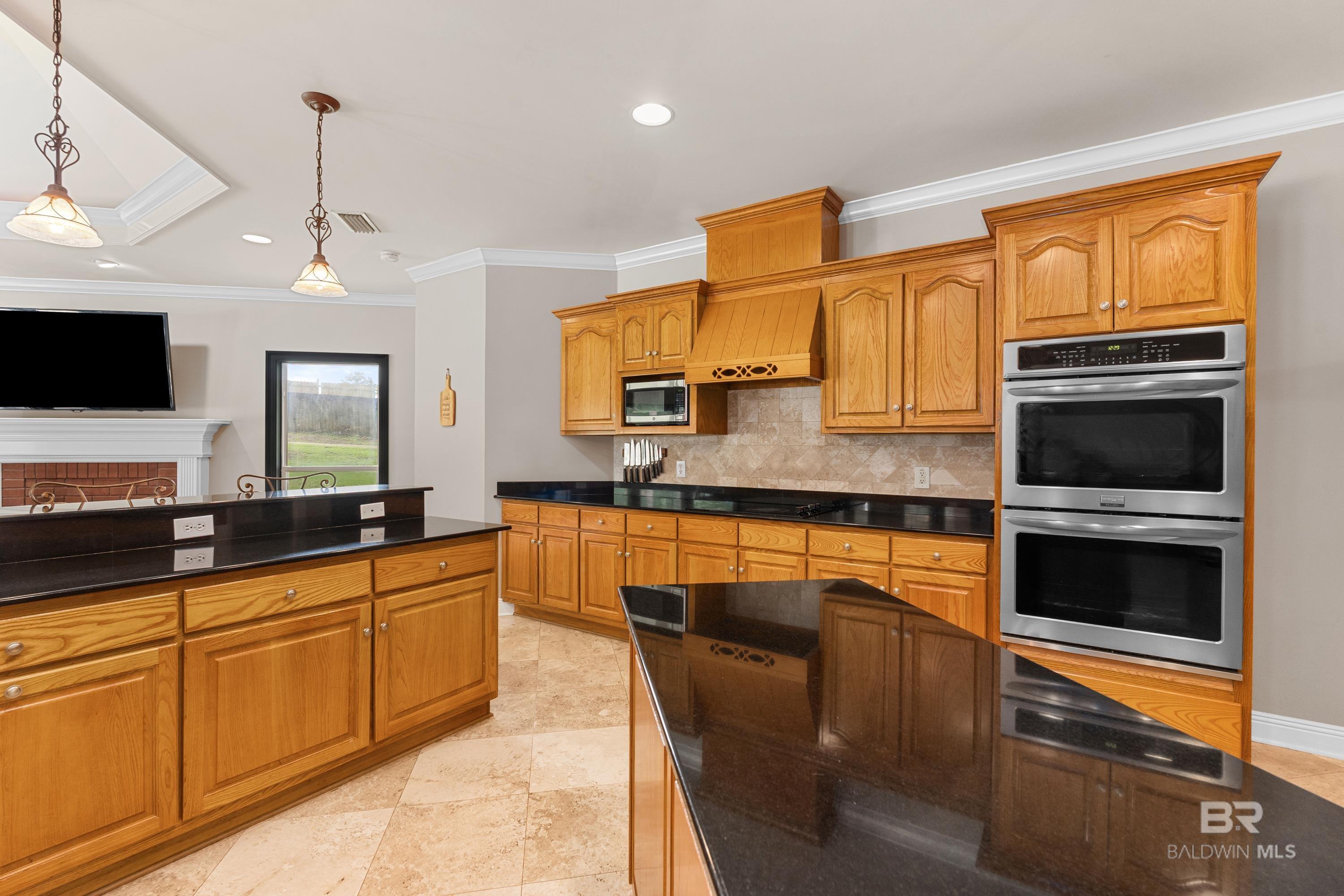 https://zimg.paragon.ice.com/ParagonImages/Property/PG/BCAR/398247/7/0/0/1e41fef93731c68fe0d78c88e4a18c74/7/c7b79246a5eac5ab028c910727268fdf/398247-055448d5-4294-40dd-88e2-d23151866e0d.JPG